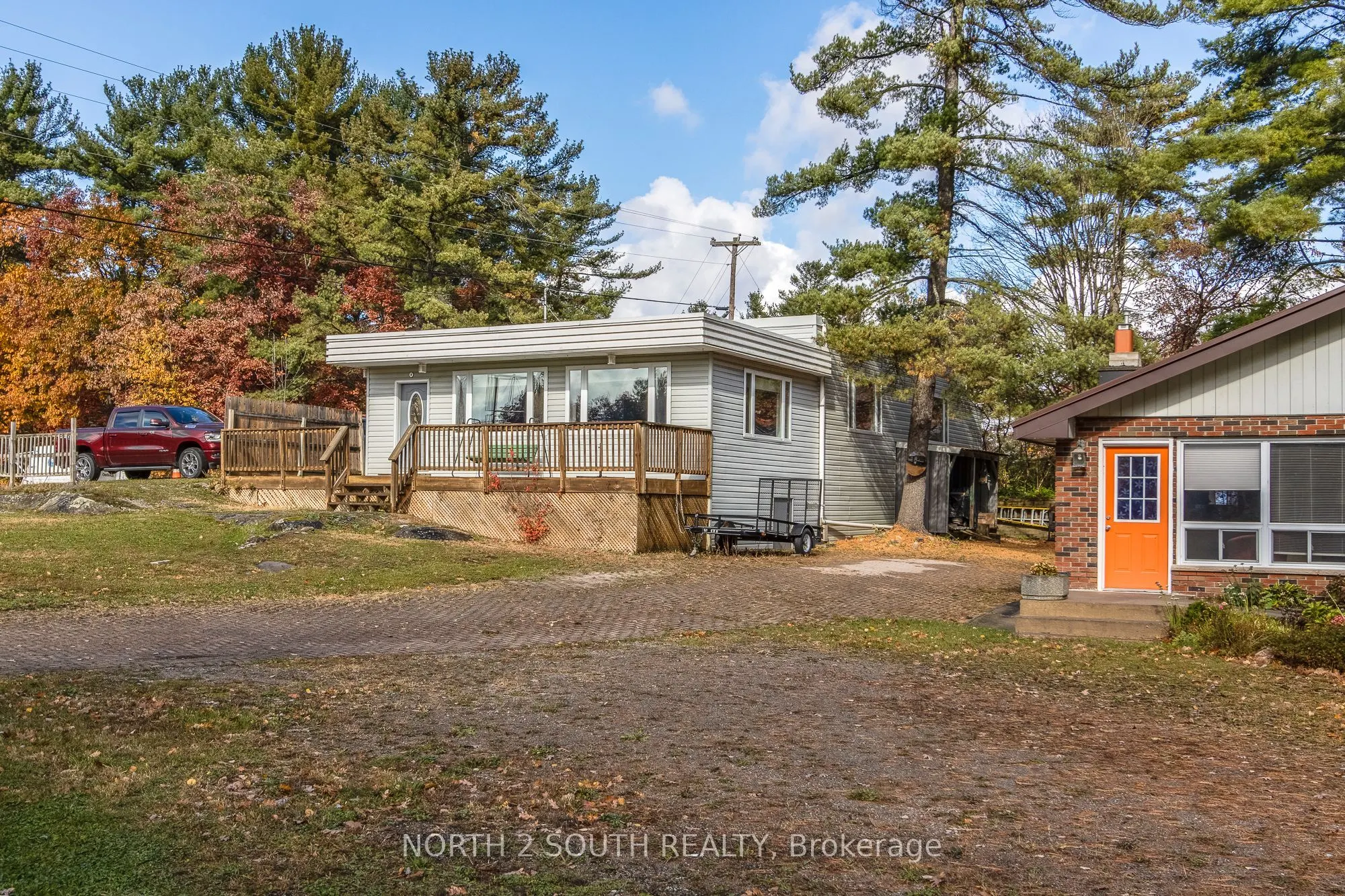 2512 Honey Harbour Road