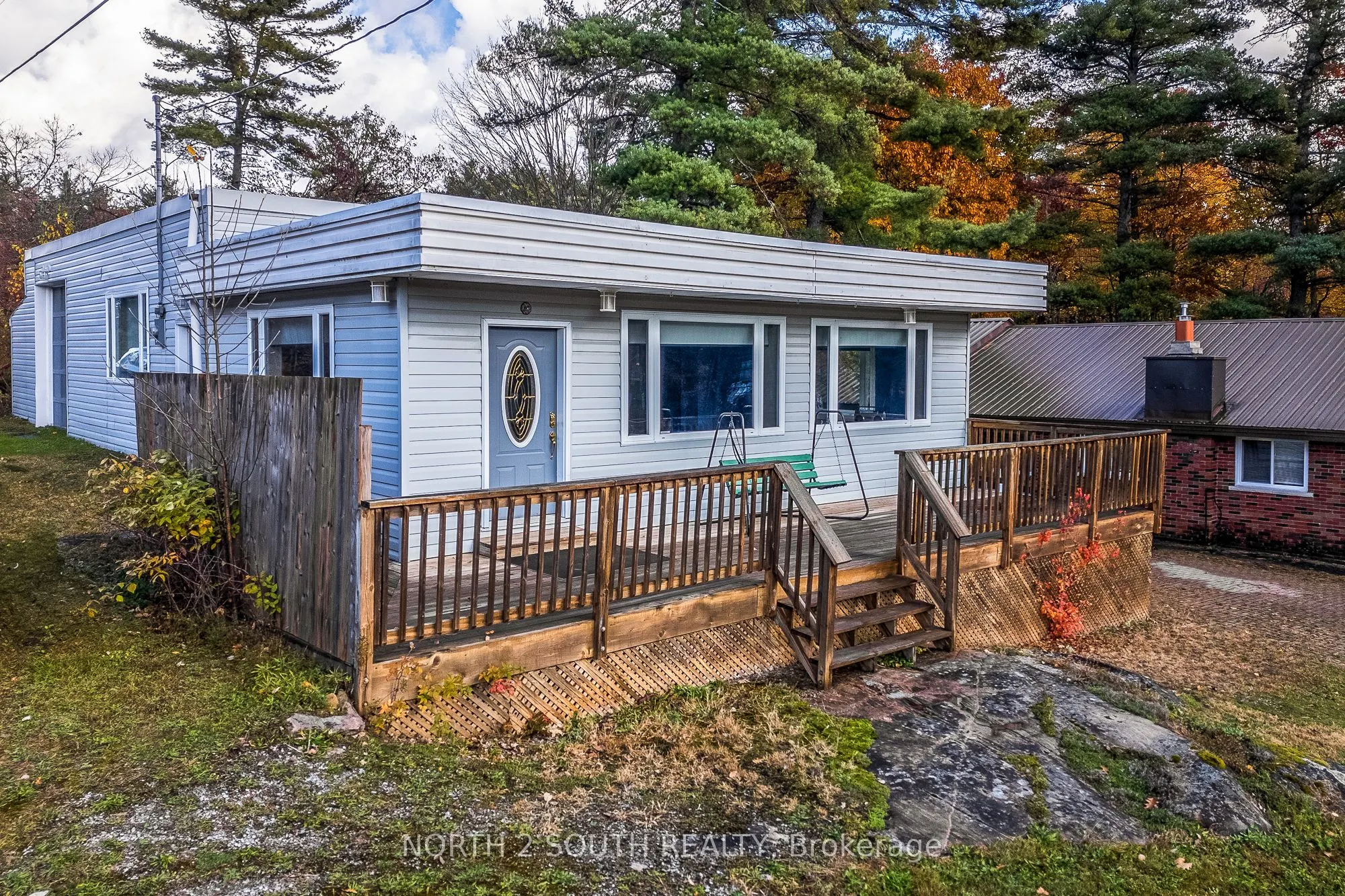 2512 Honey Harbour Road