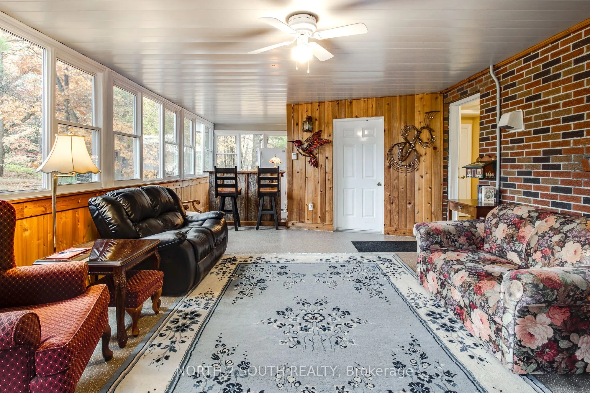 2512 Honey Harbour Road