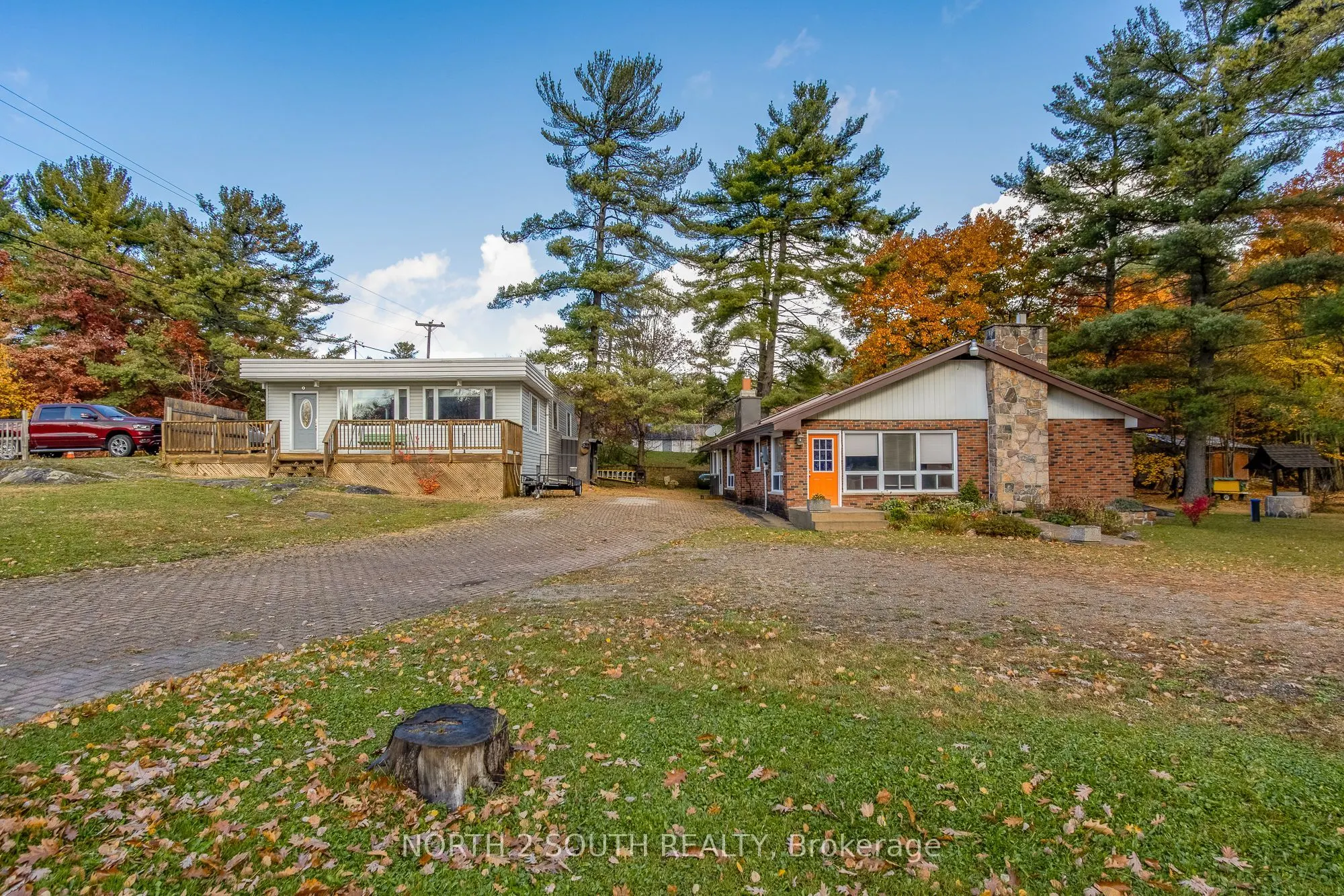 2512 Honey Harbour Road