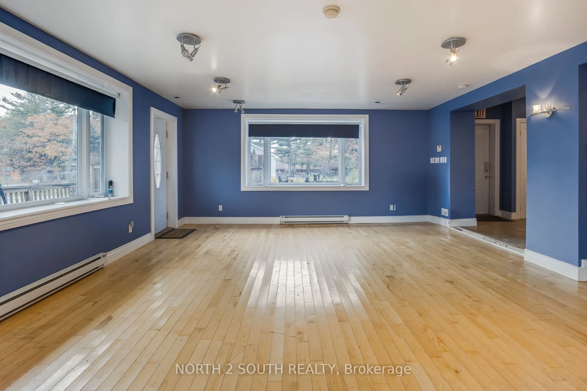 2512 Honey Harbour Road