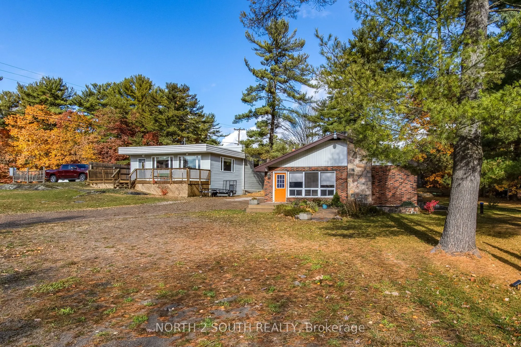 2512 Honey Harbour Road