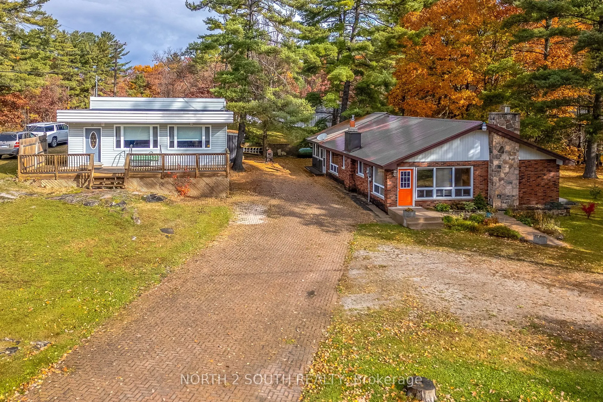 2512 Honey Harbour Road