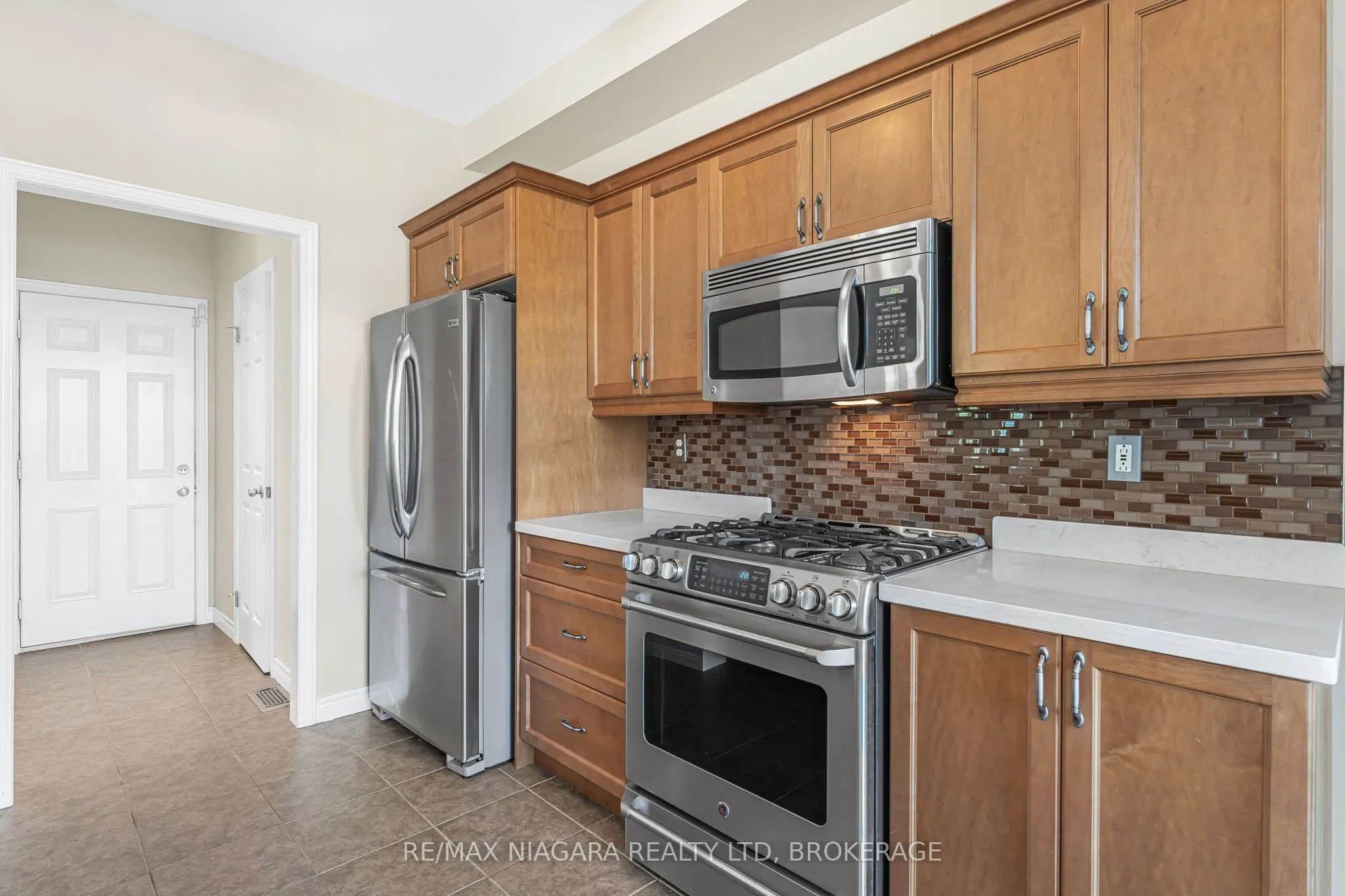 750 Lakeshore Road