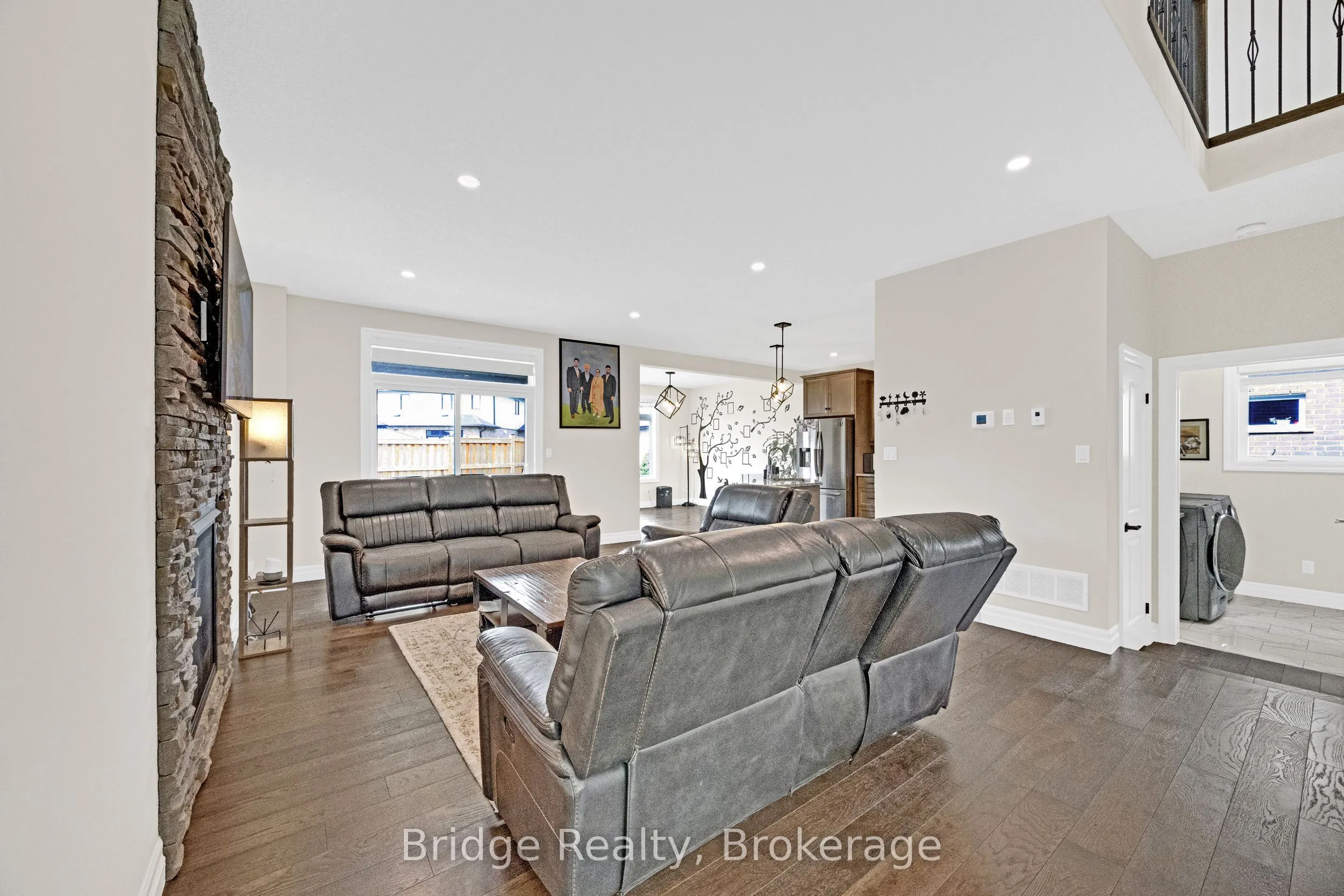 256 Tamarack Boulevard