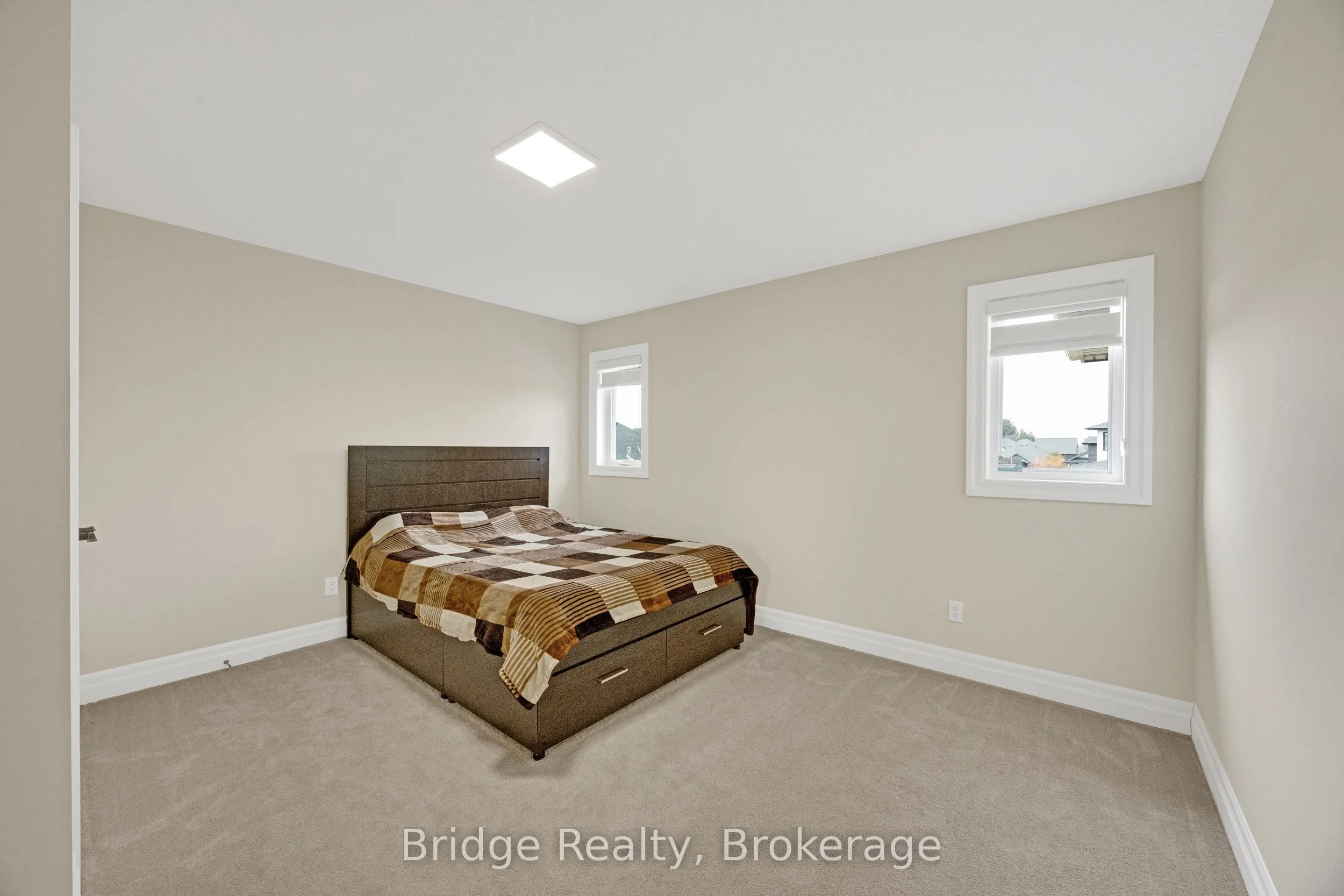 256 Tamarack Boulevard