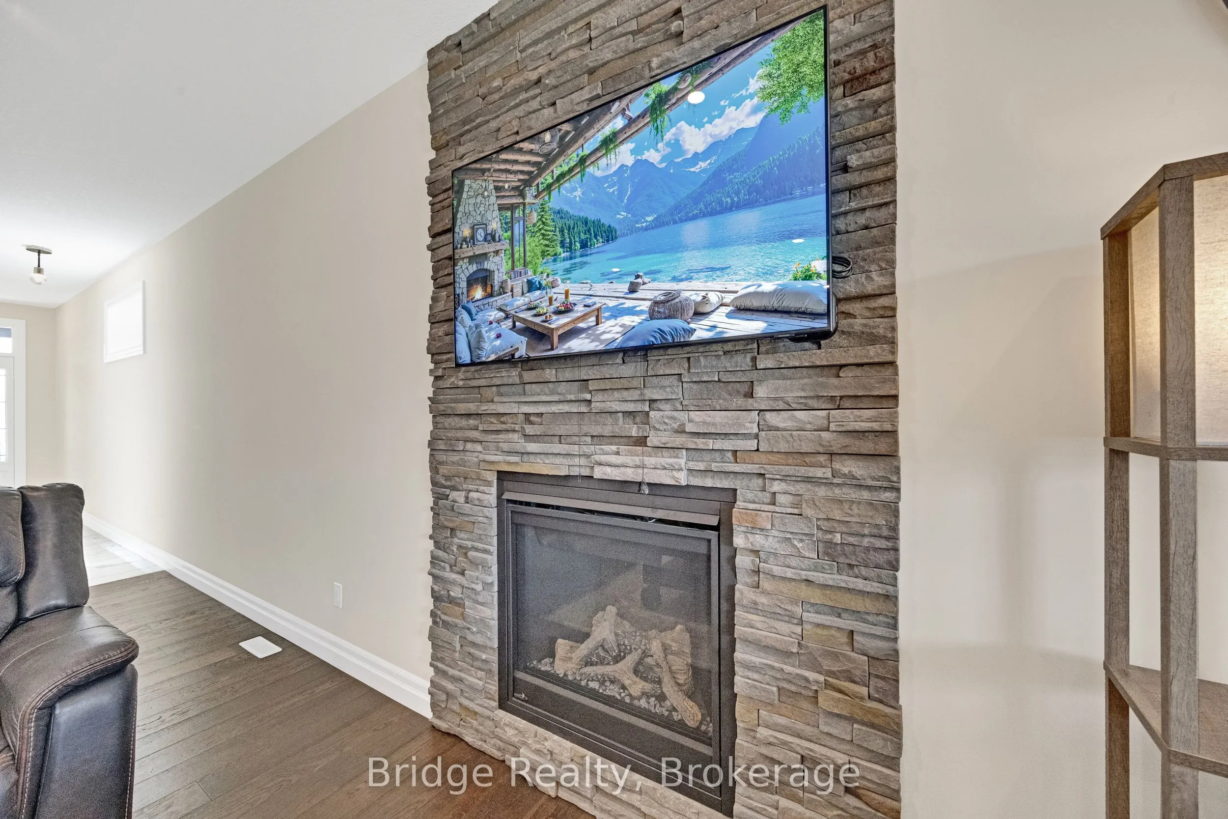 256 Tamarack Boulevard