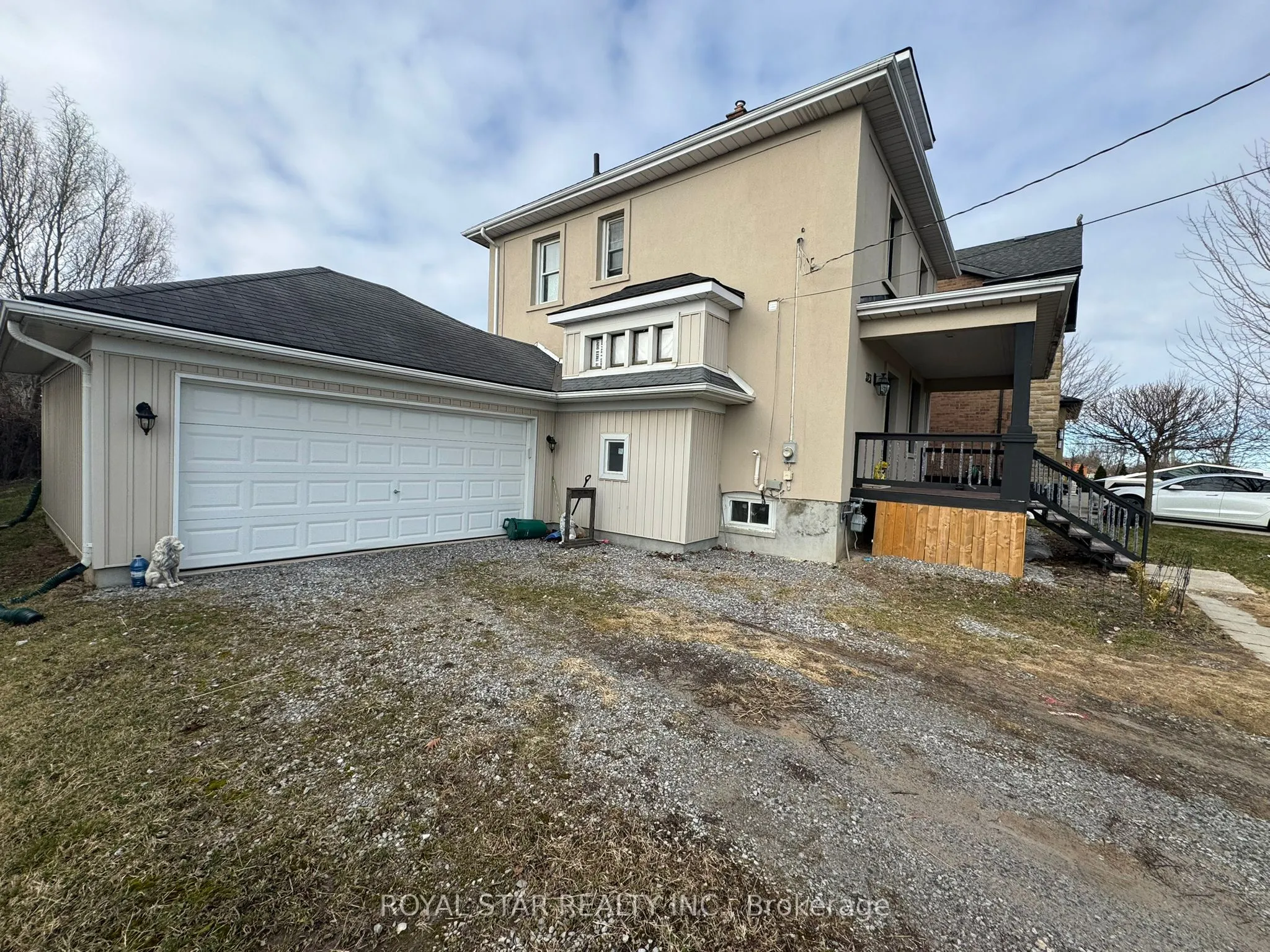 323 Queenston Road