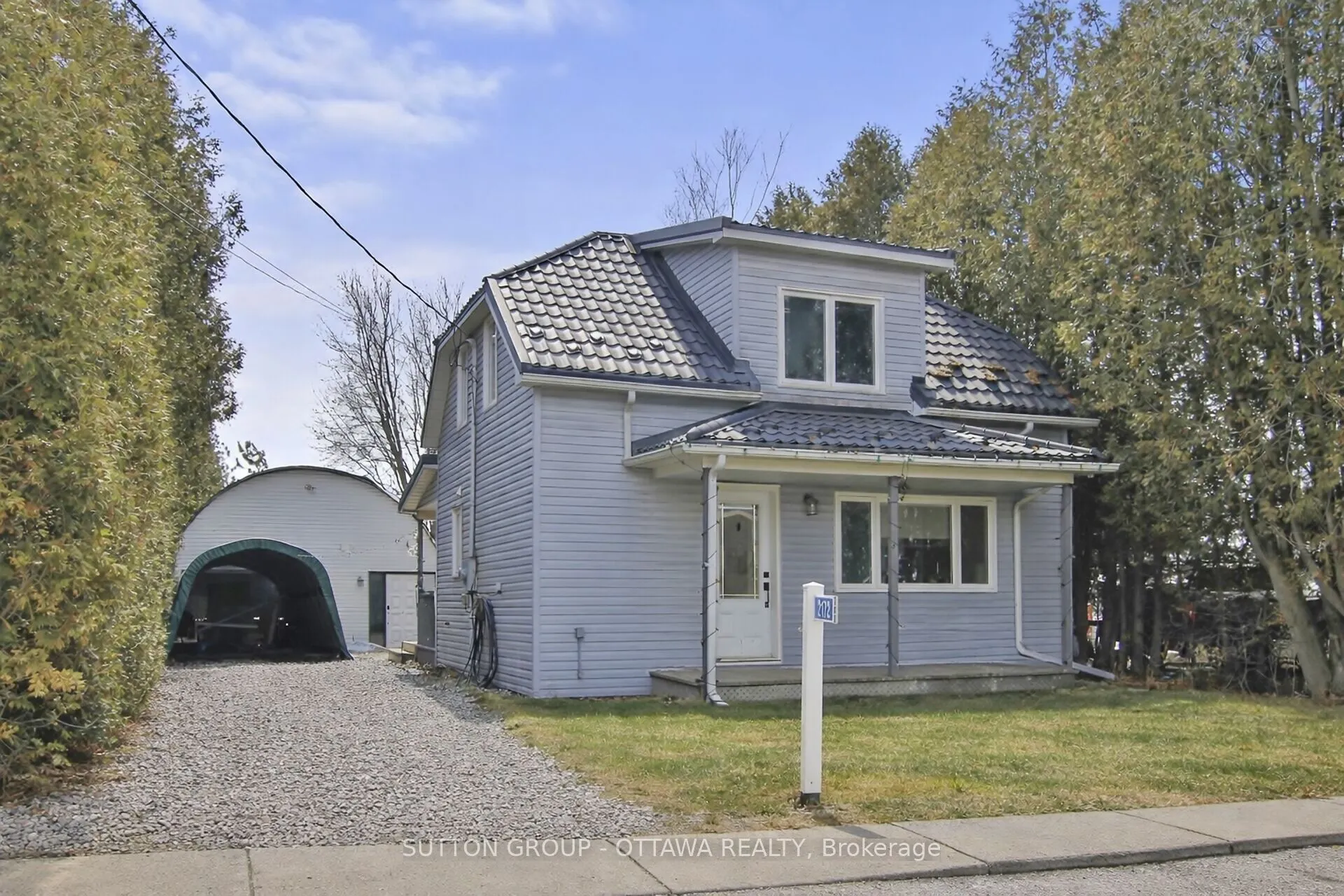 2172 Laval Street