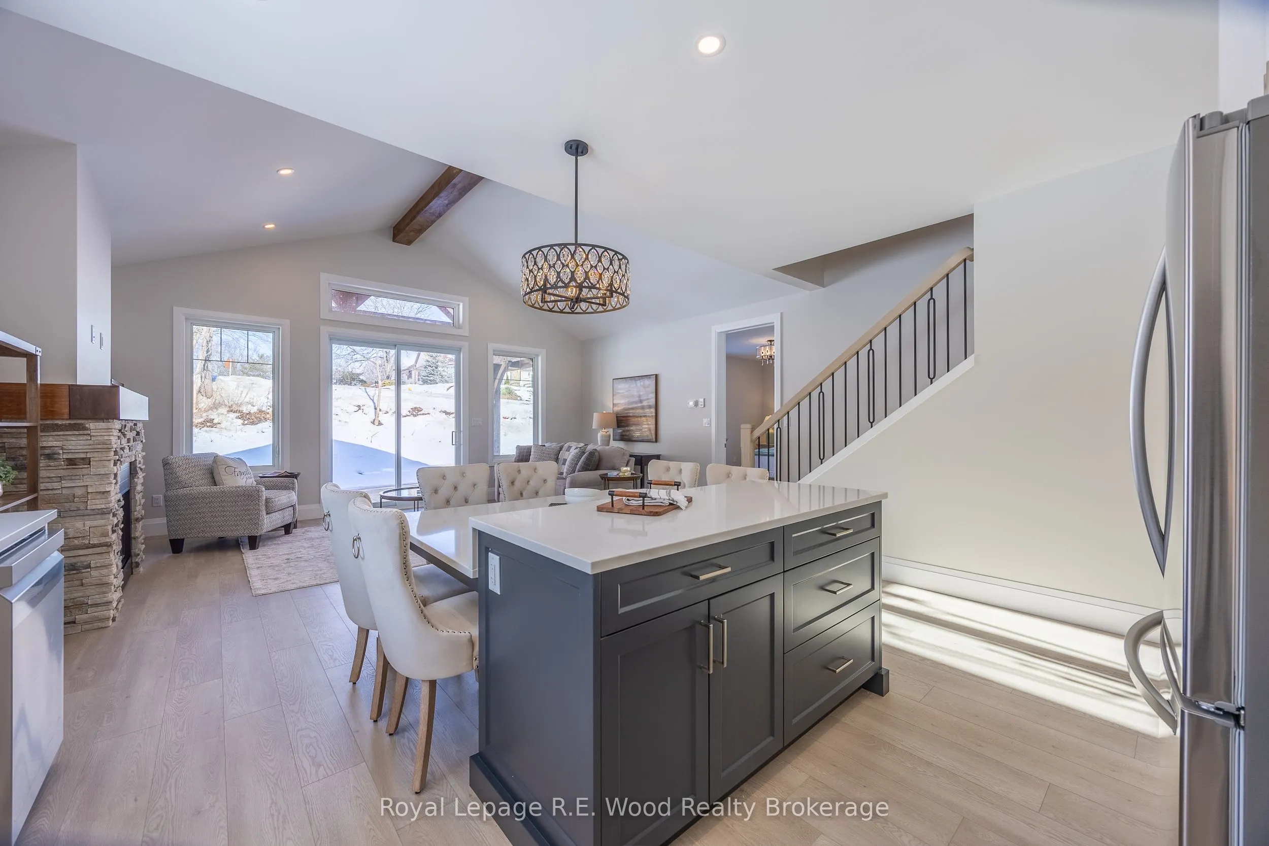 11 Greenhill Drive