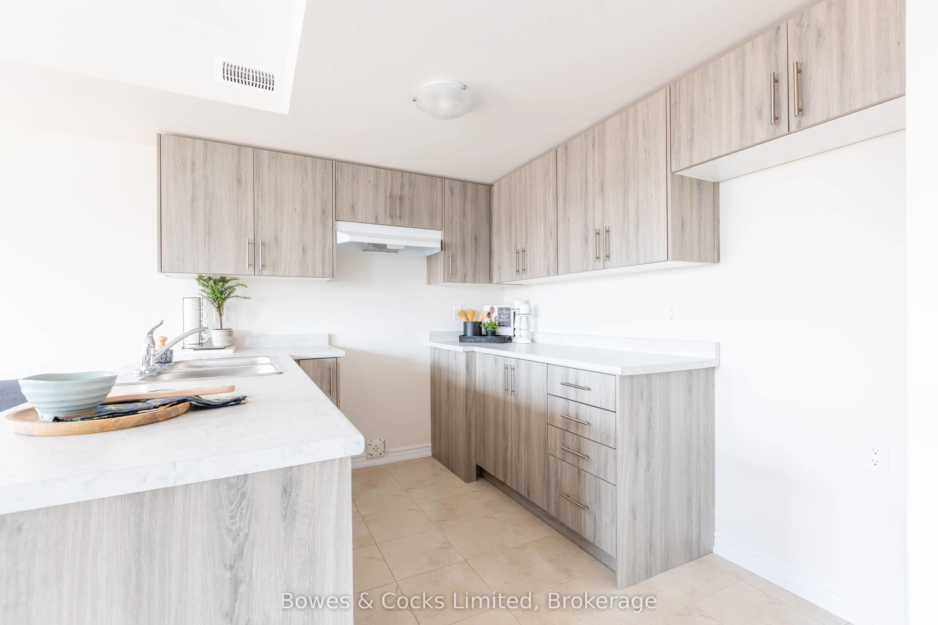 48 Maple Avenue #206