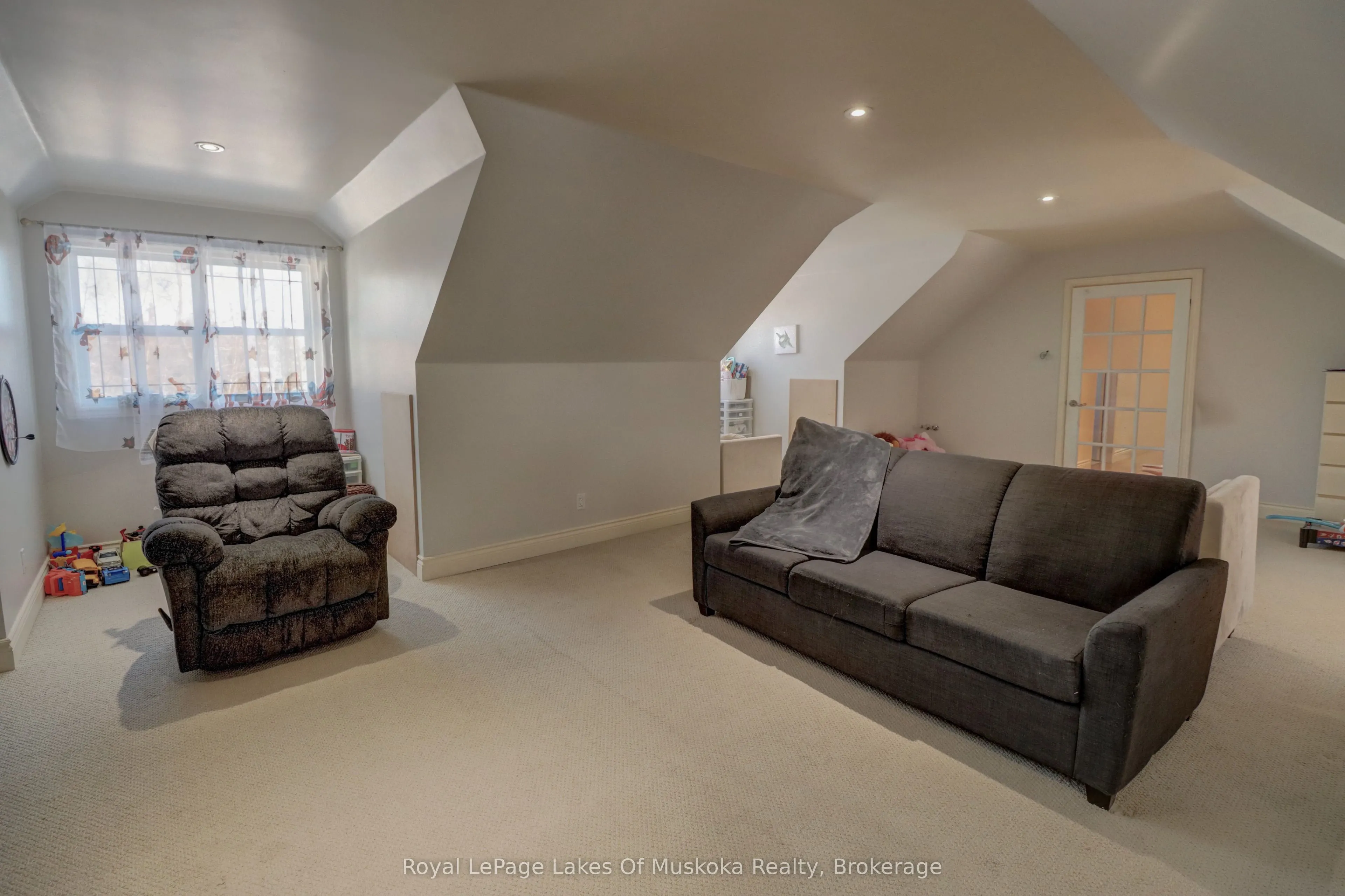 317 Falcon Road