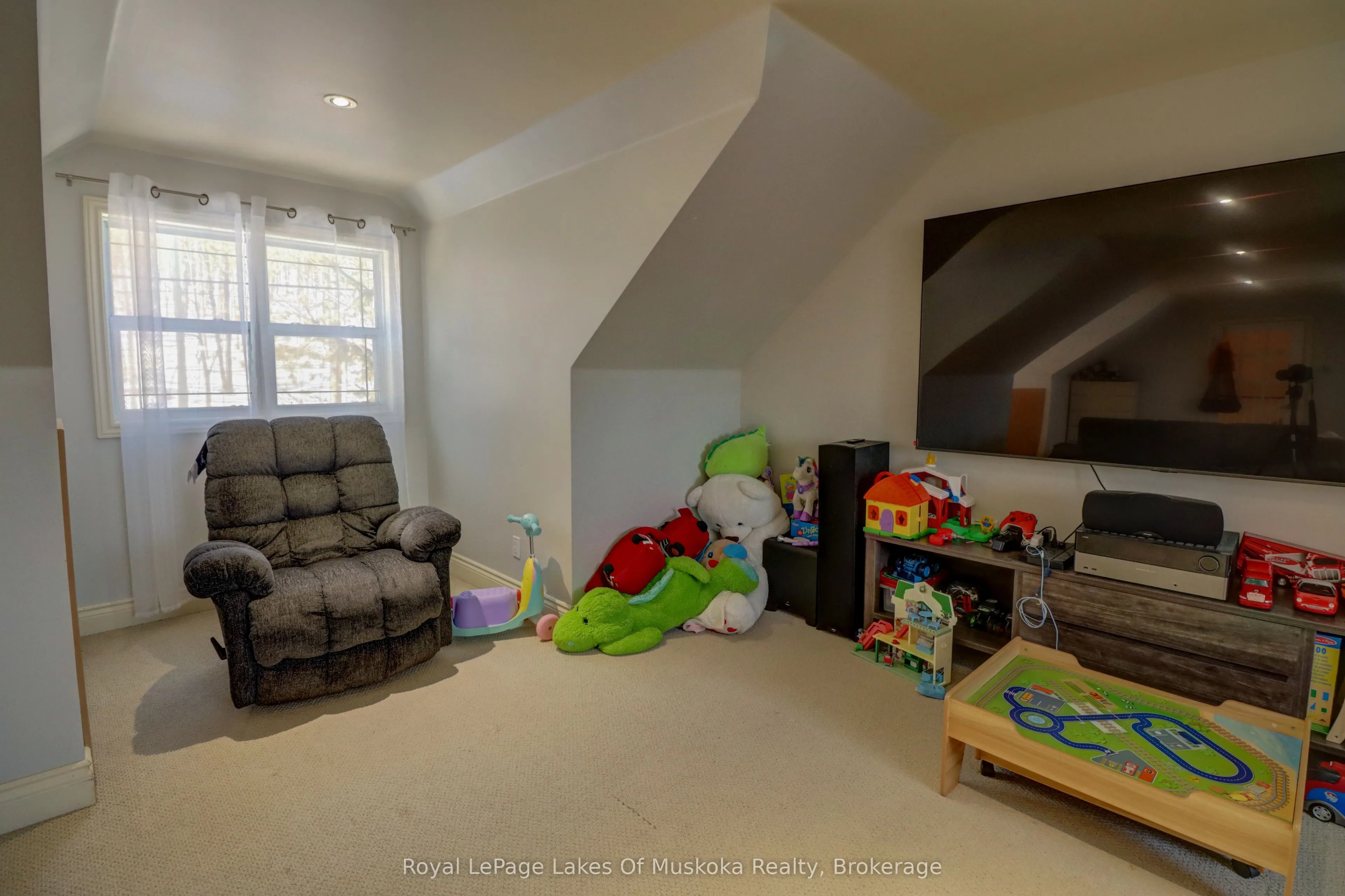 317 Falcon Road
