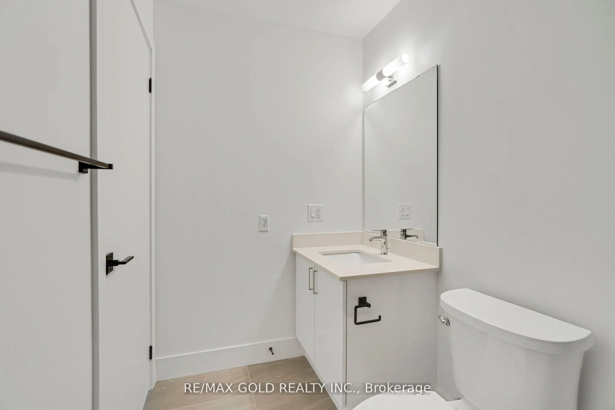 2782 Barton Street E #803