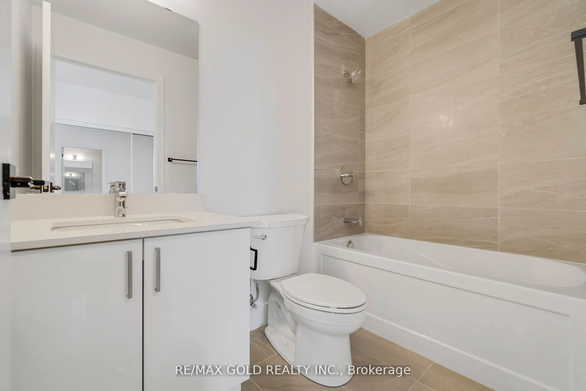 2782 Barton Street E #803