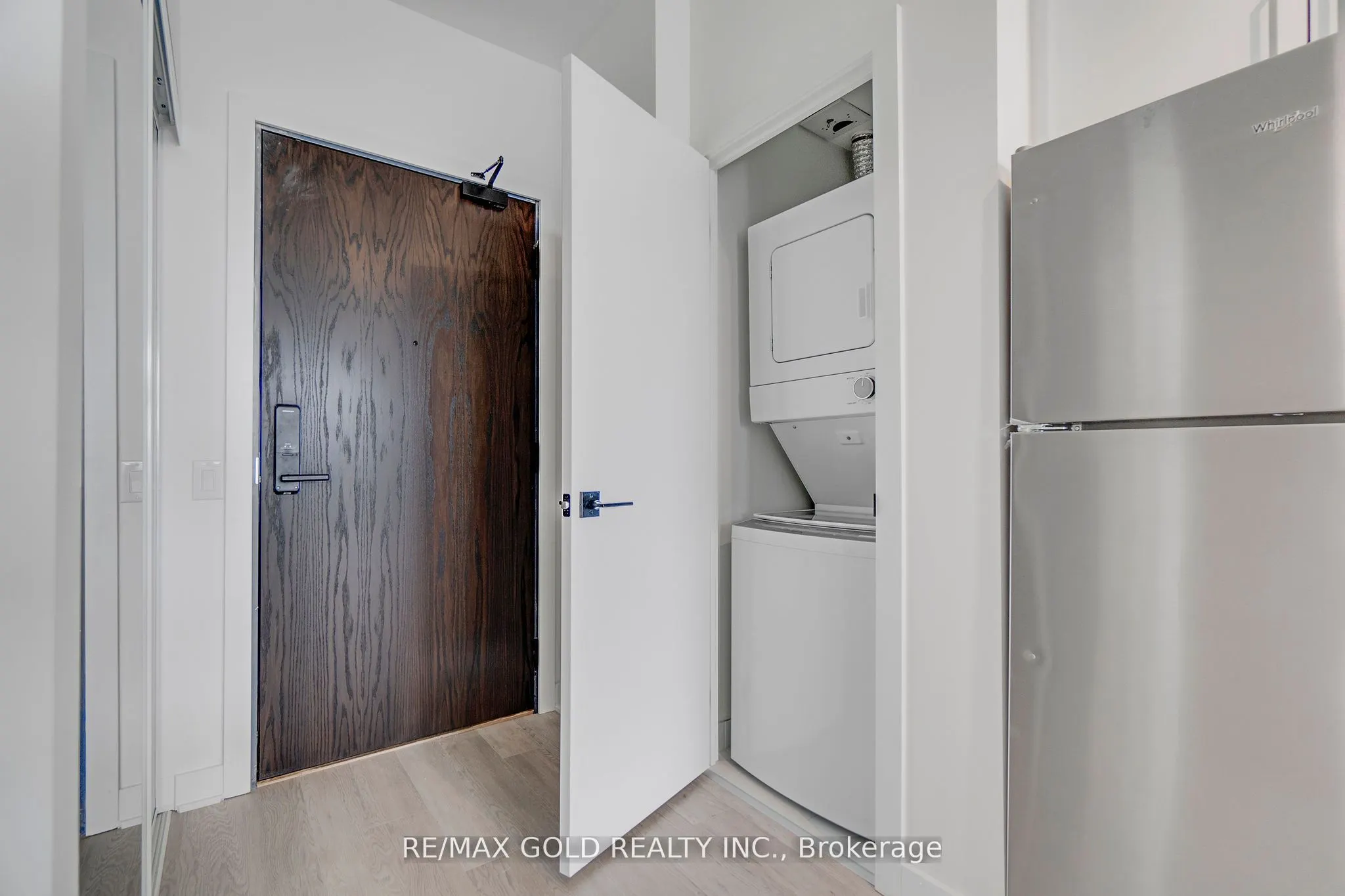 2782 Barton Street E #803