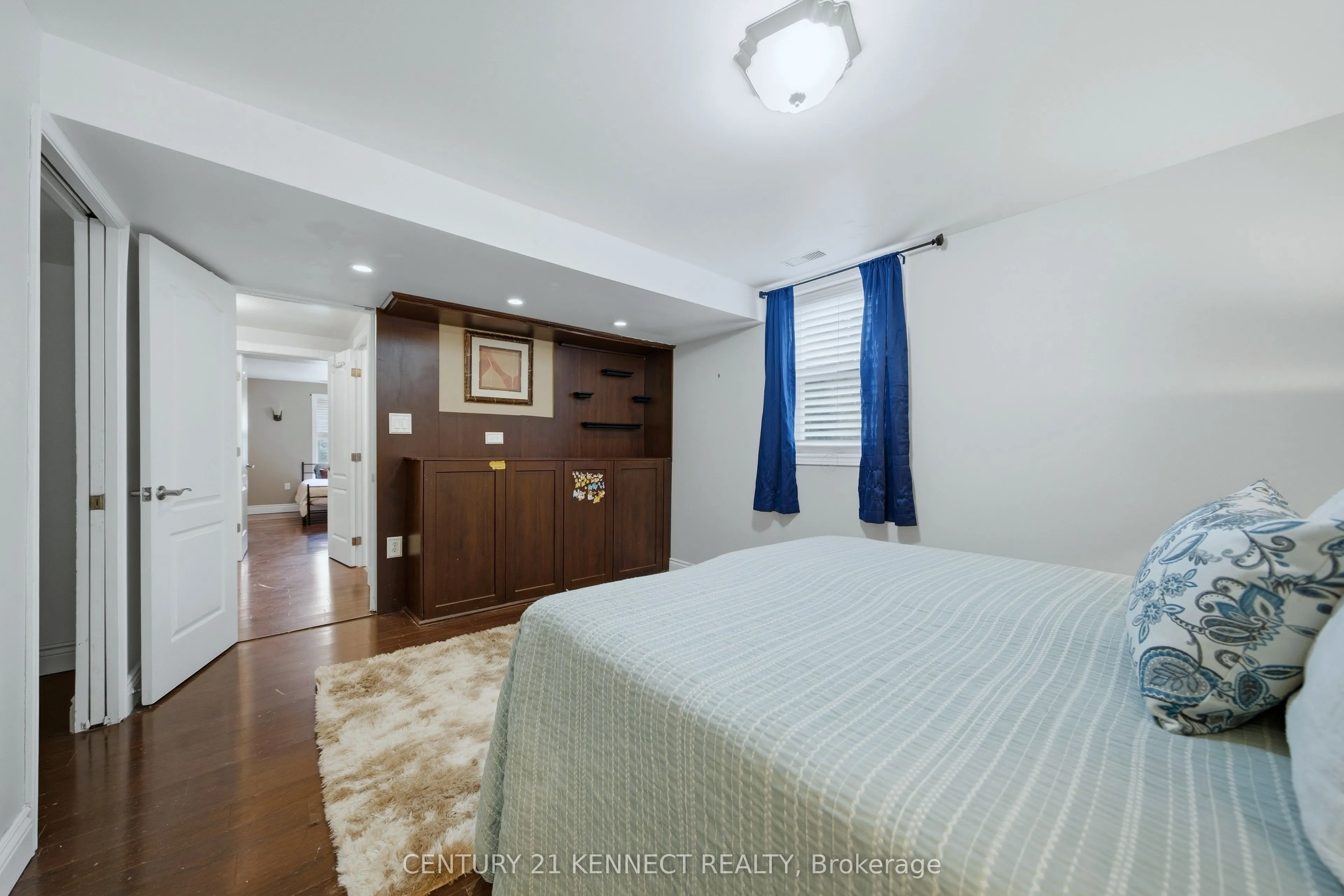 6 Laing Court