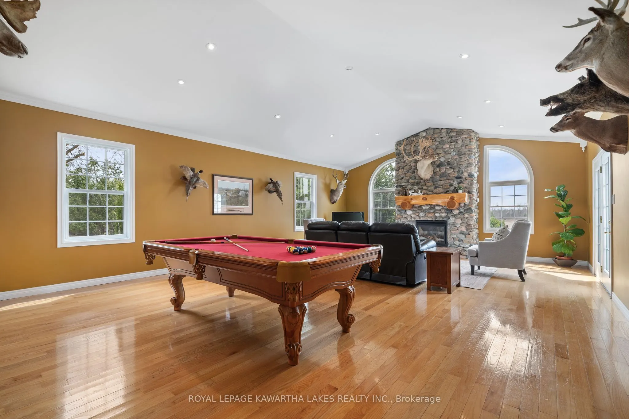 890 Woodville Road