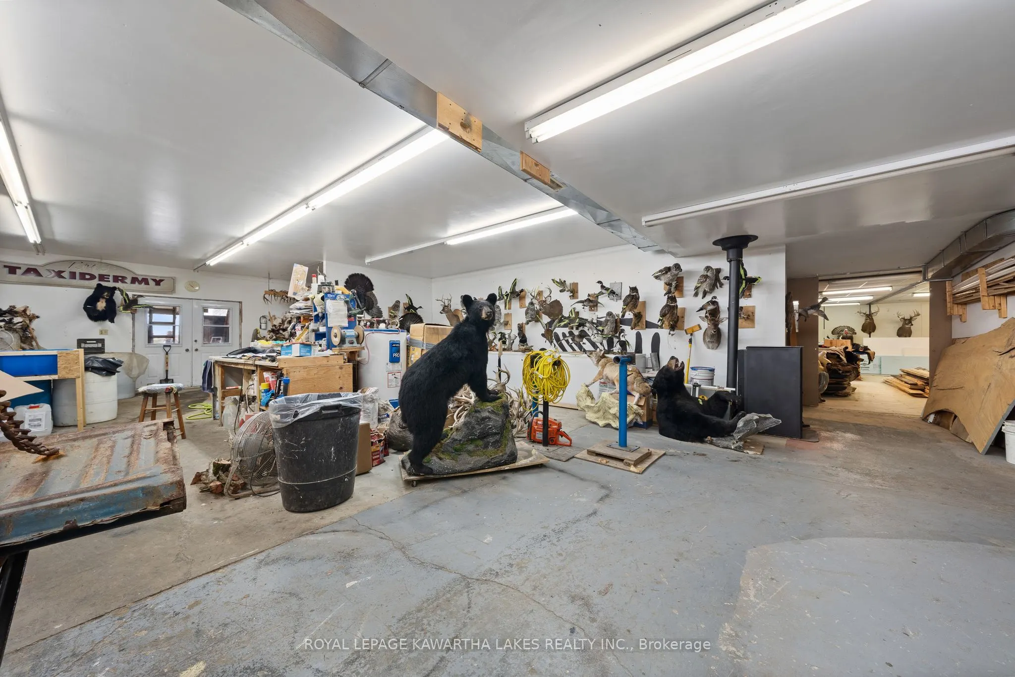 890 Woodville Road