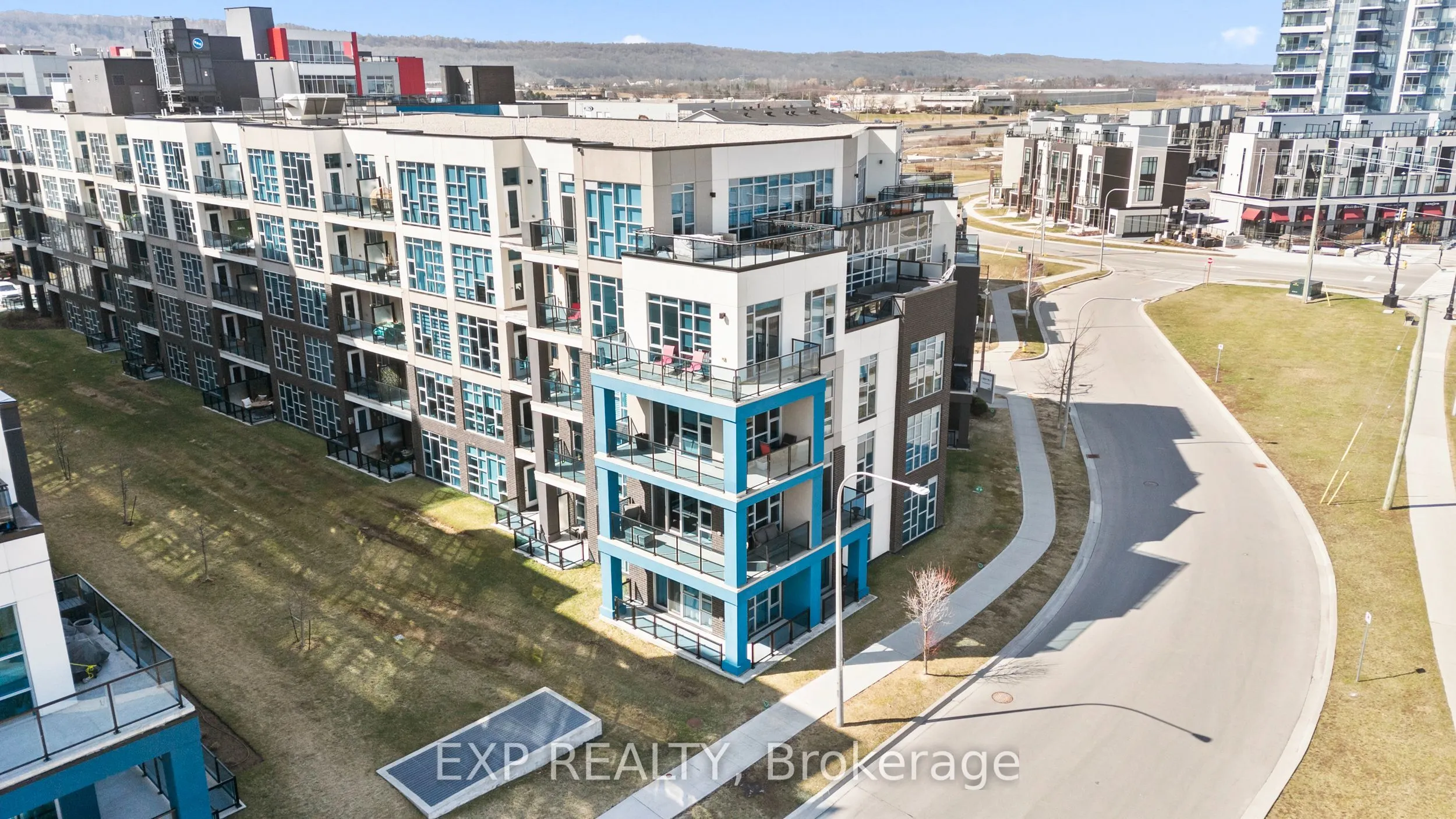 10 Concord Place #209