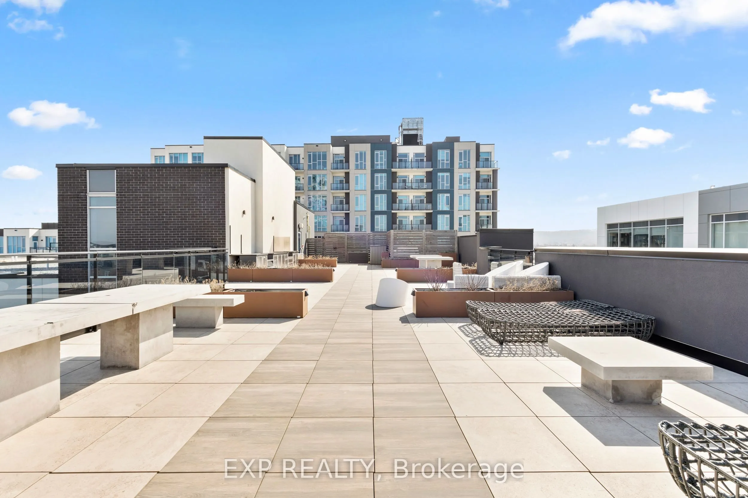 10 Concord Place #209
