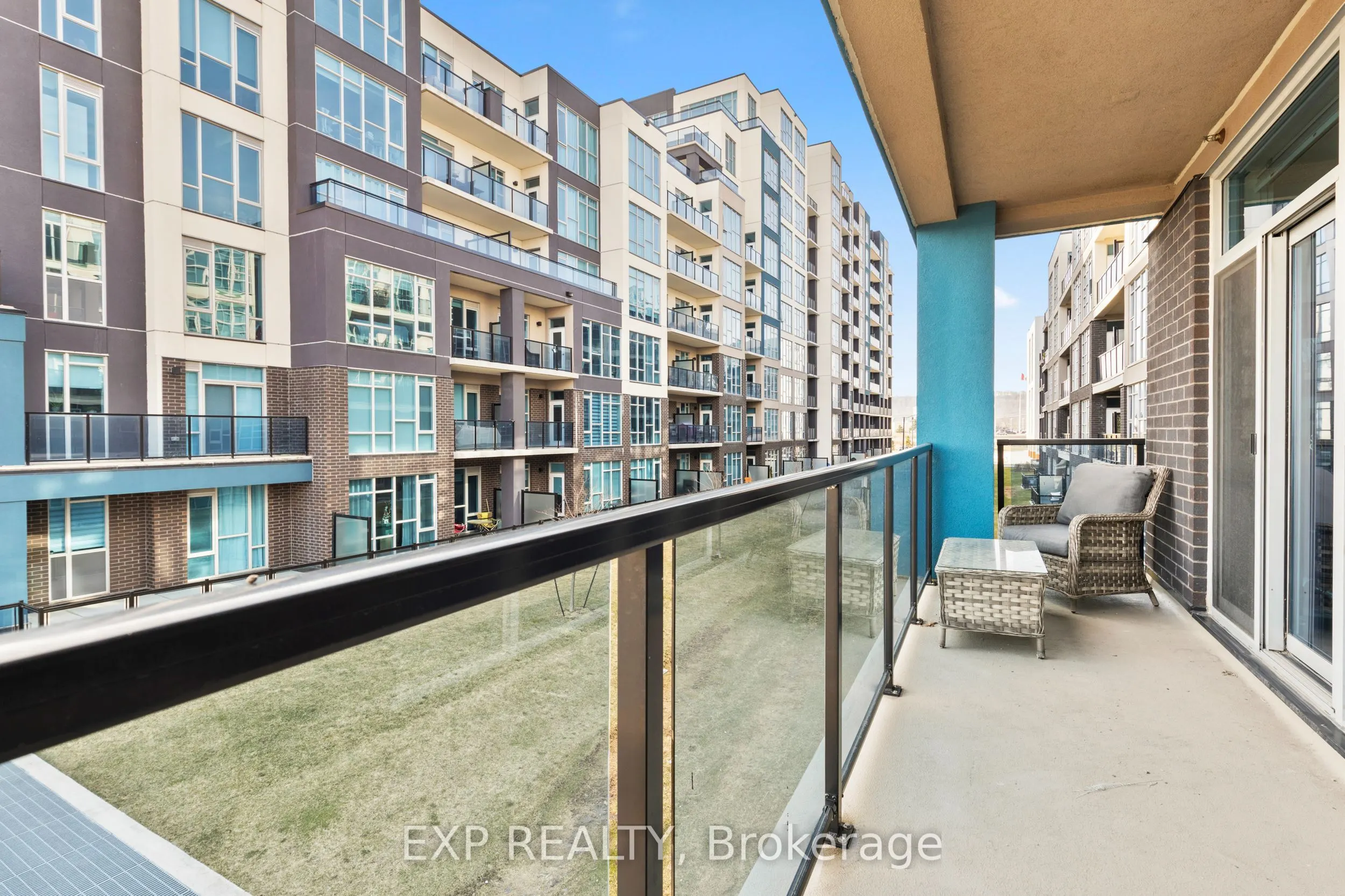 10 Concord Place #209