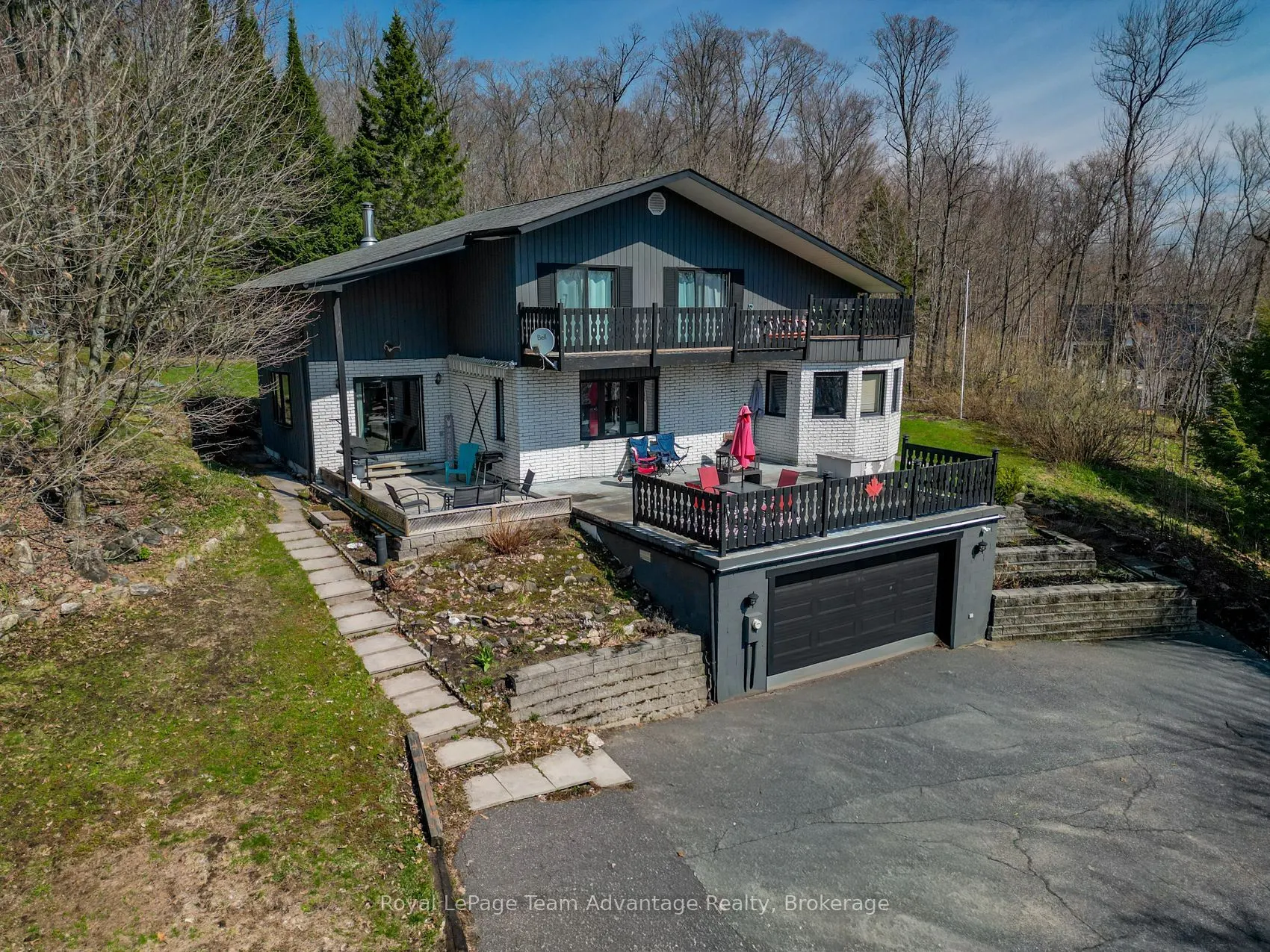 12 Taylor Crescent