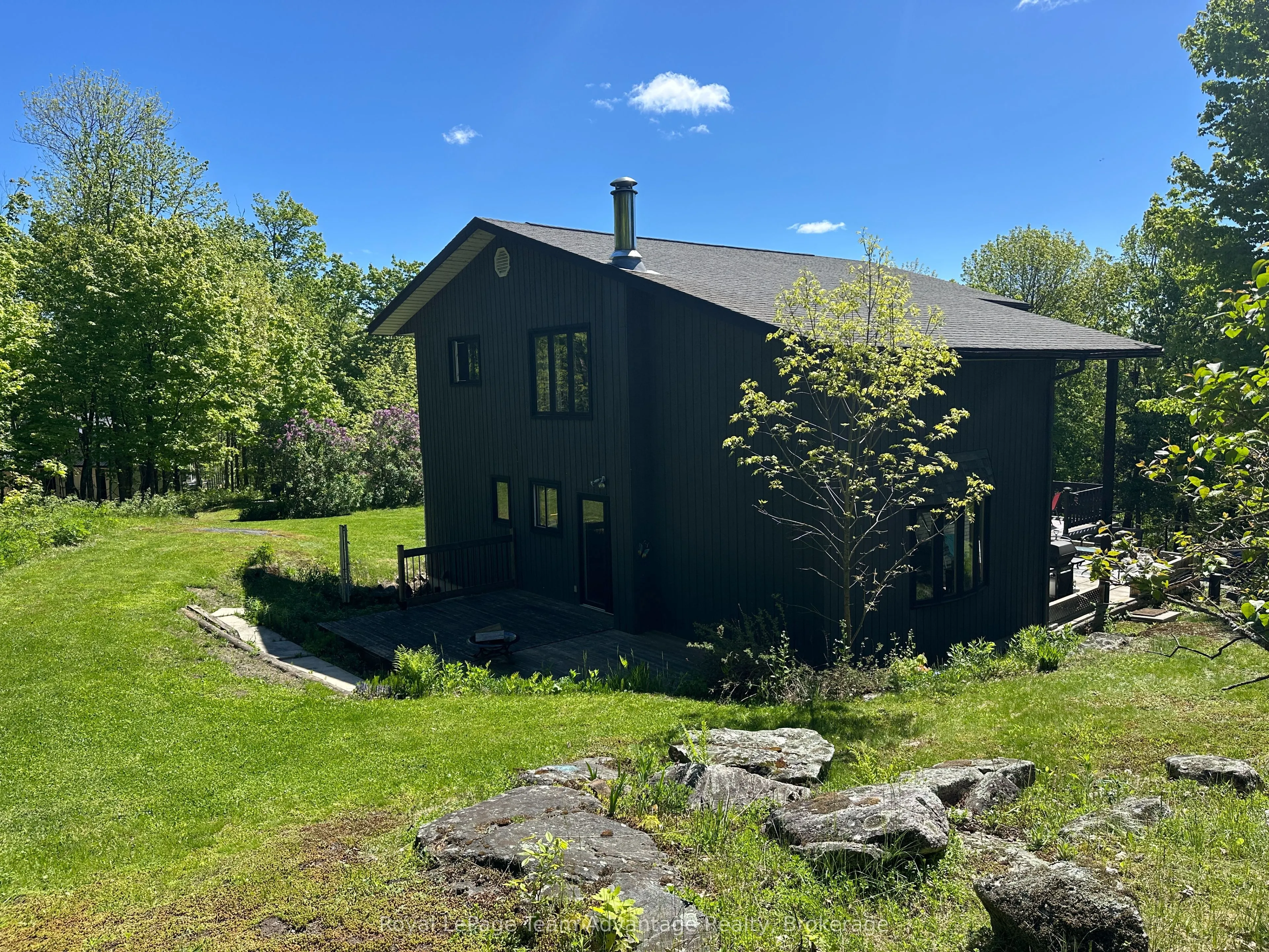 12 Taylor Crescent