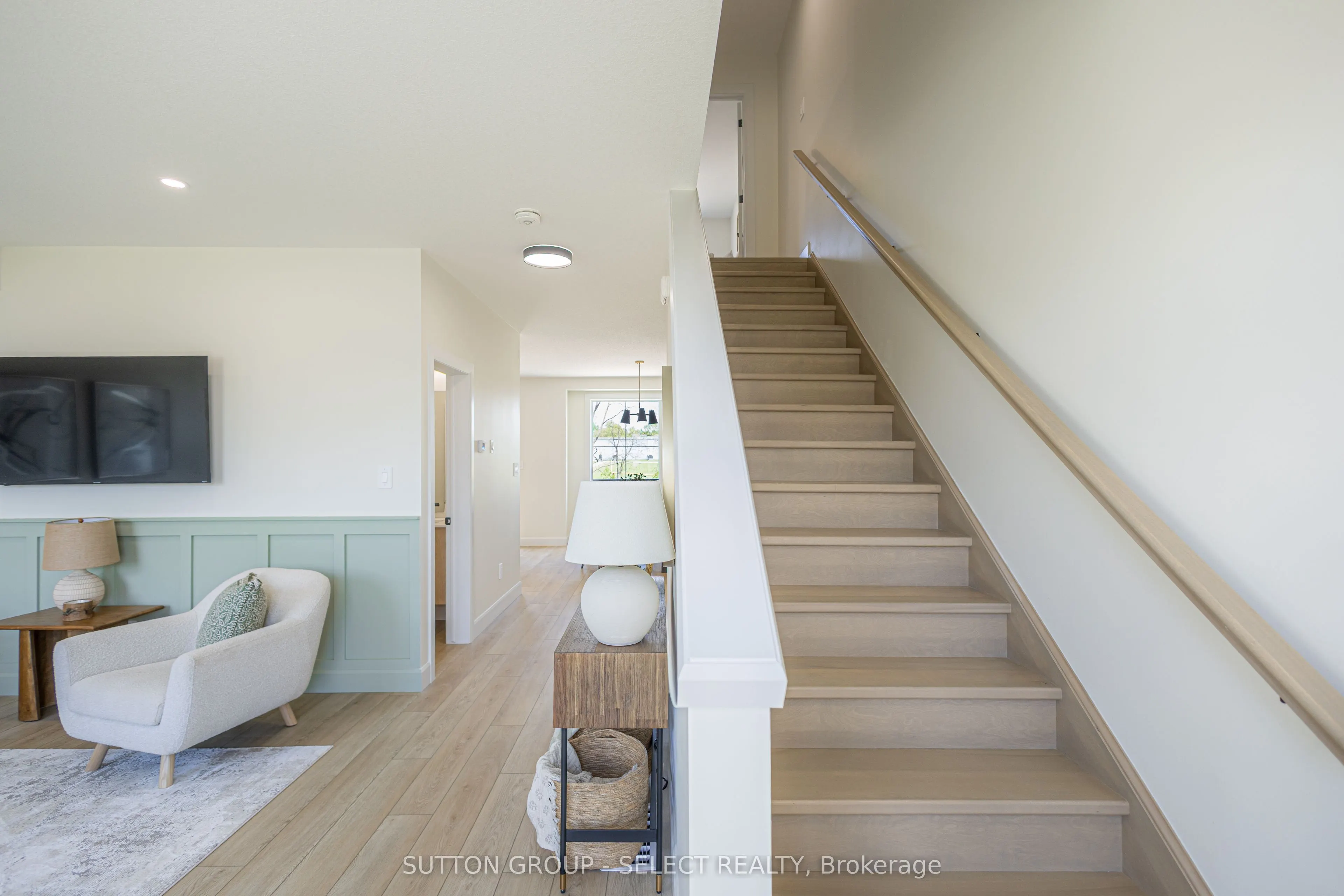 233 Upper Queen Street #14