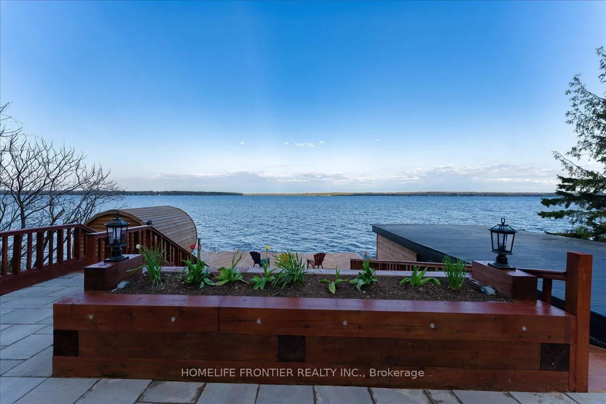 6 Lakeview Park Road