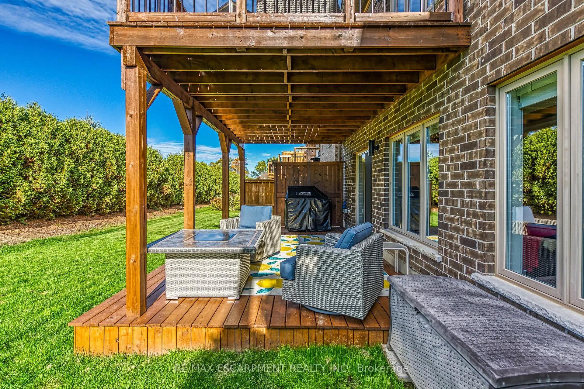 24 CHESTNUT Drive