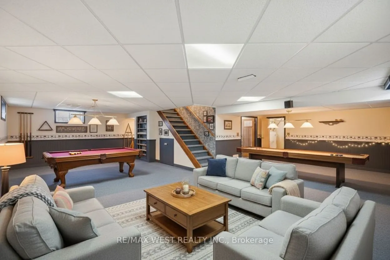 17 Forest Hill Drive