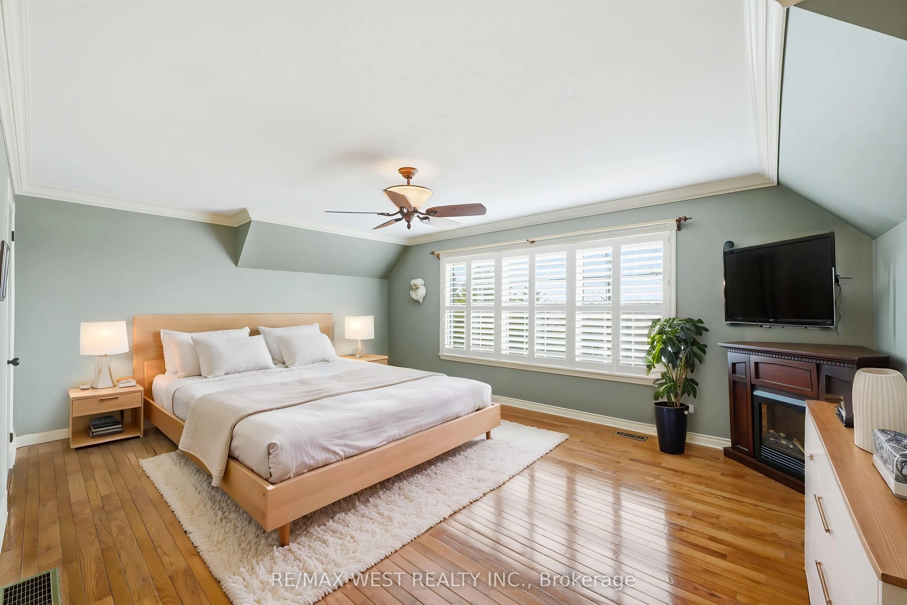 17 Forest Hill Drive