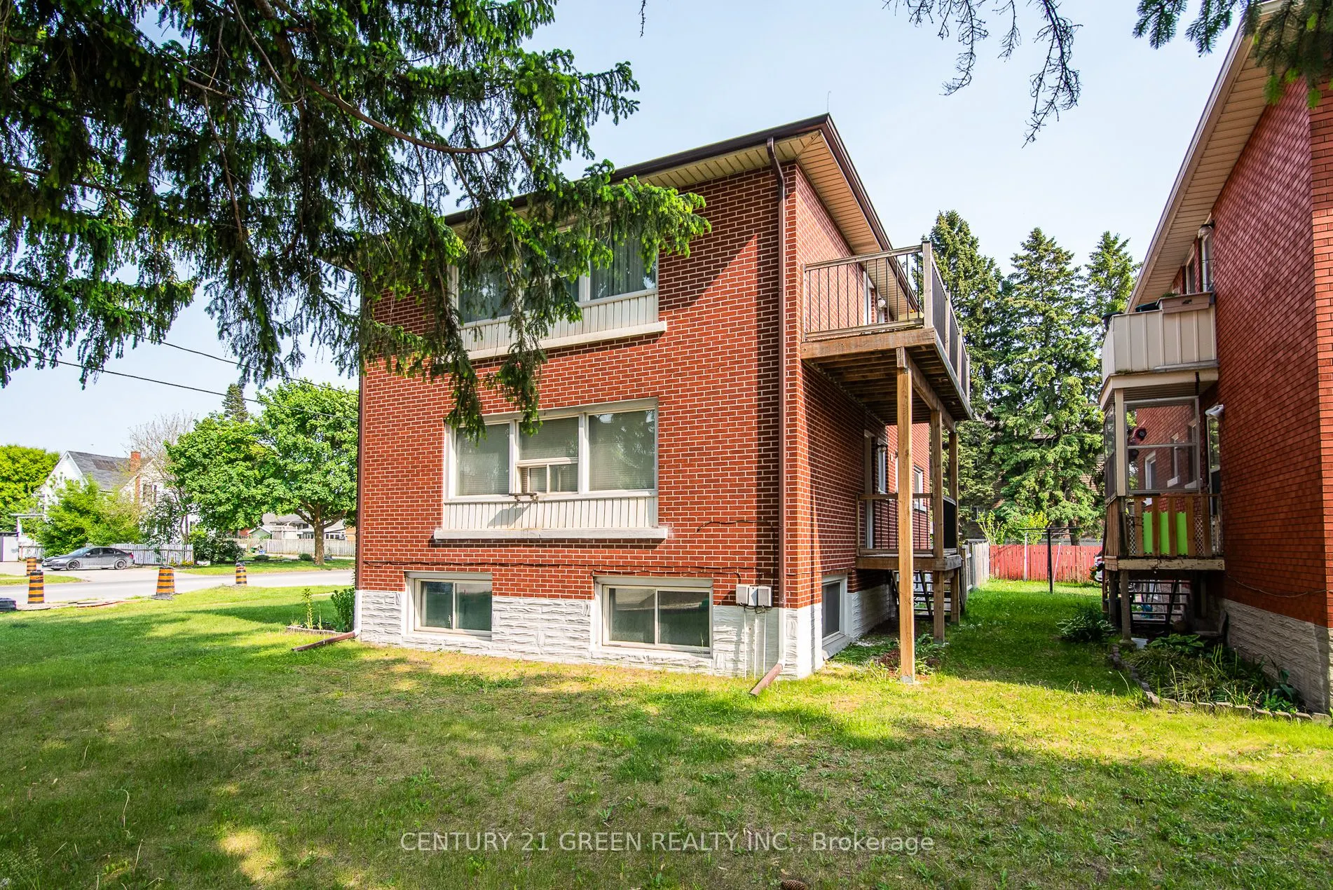129 River Road E