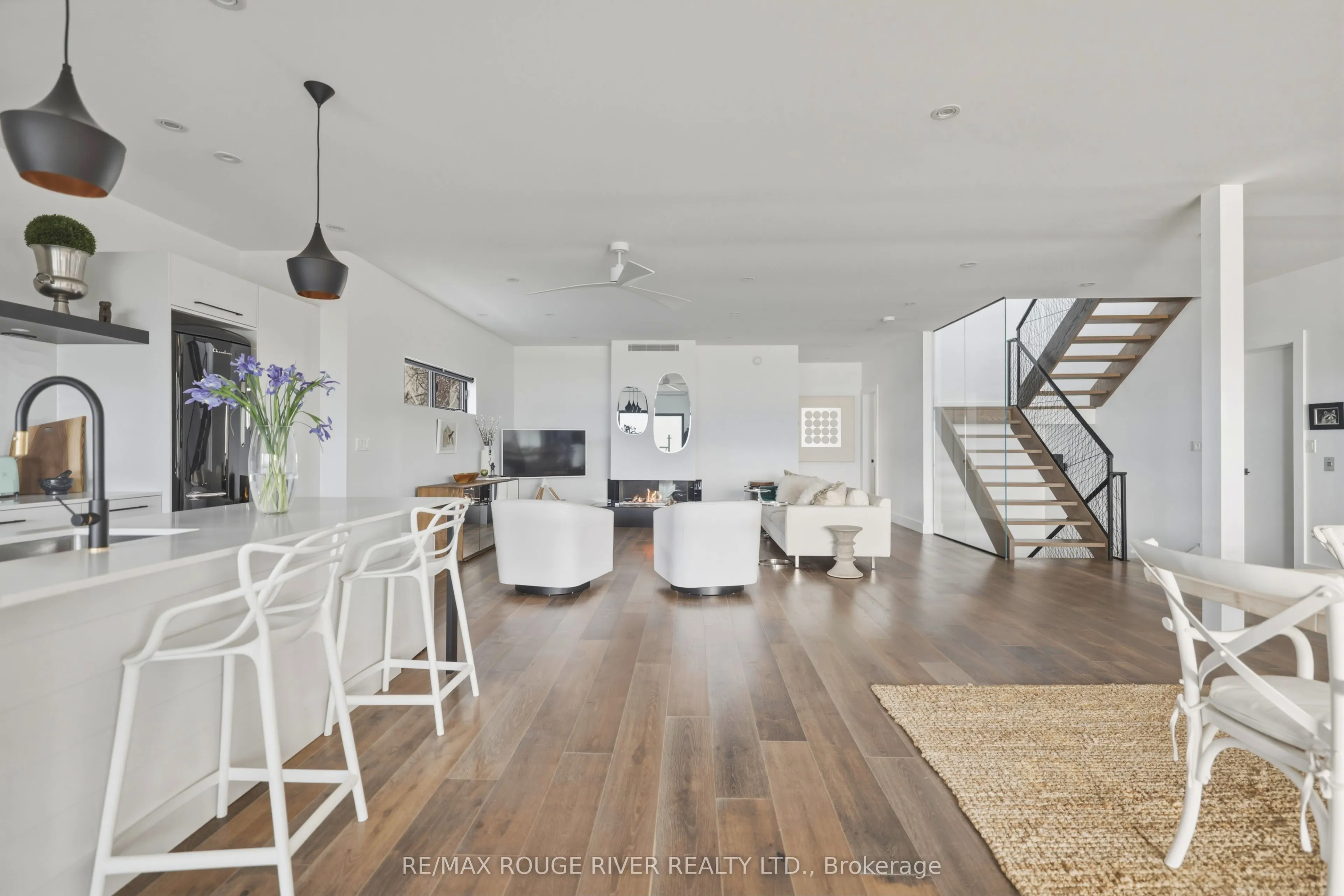 482 Monk Street