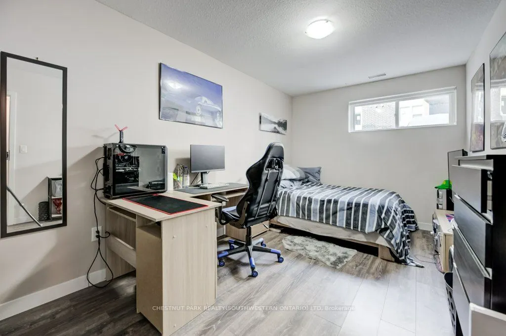 338 Albert Street #114