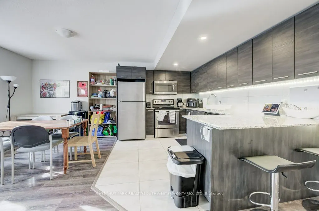 338 Albert Street #114