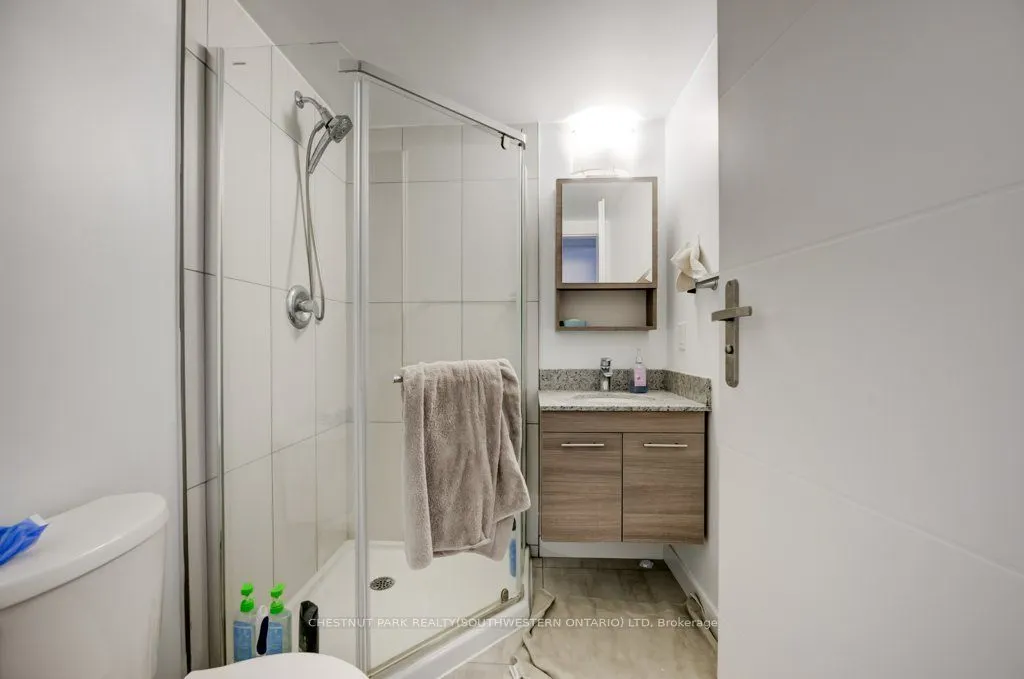 338 Albert Street #114