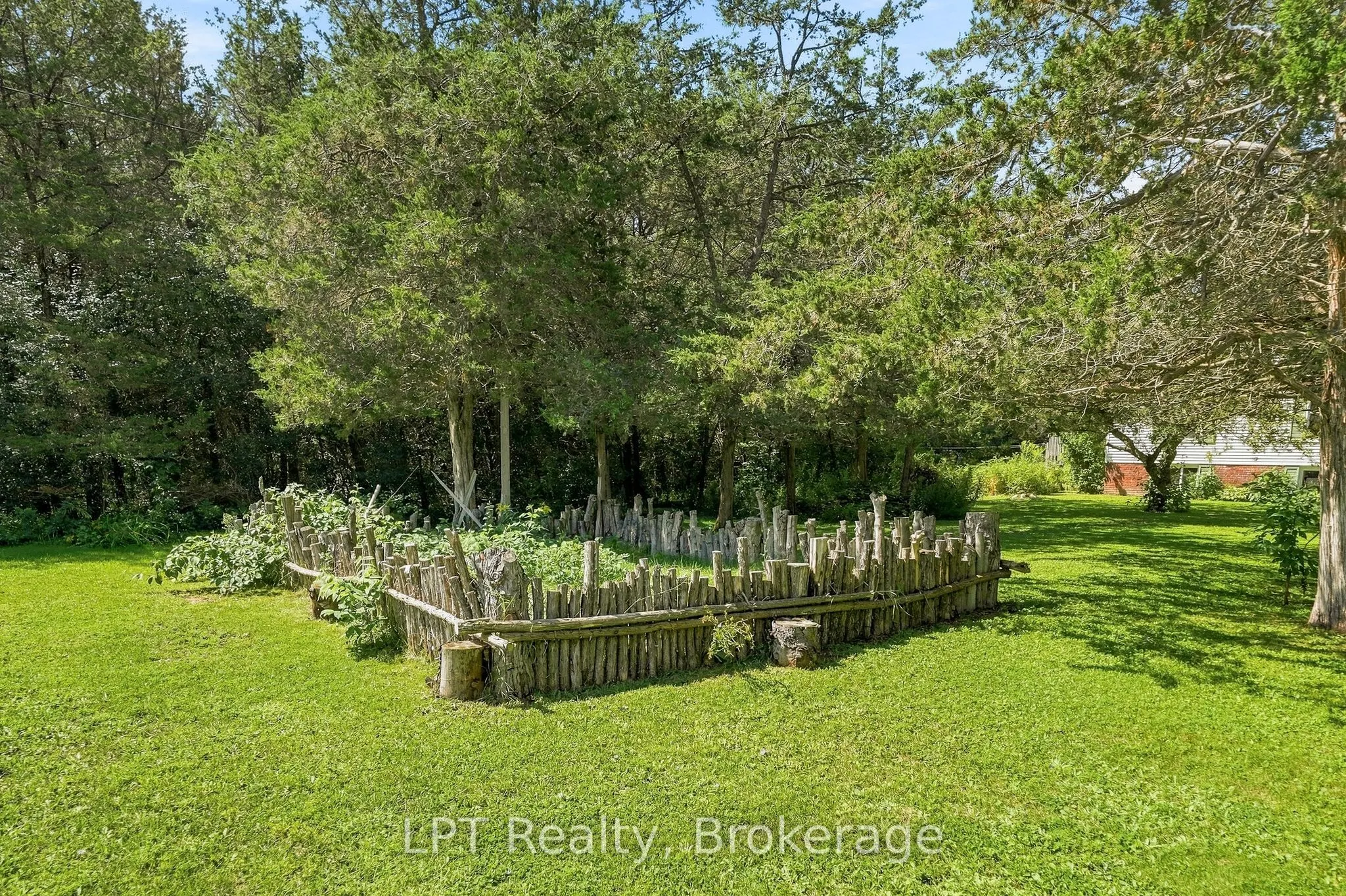 1207 County Rd 9 Street