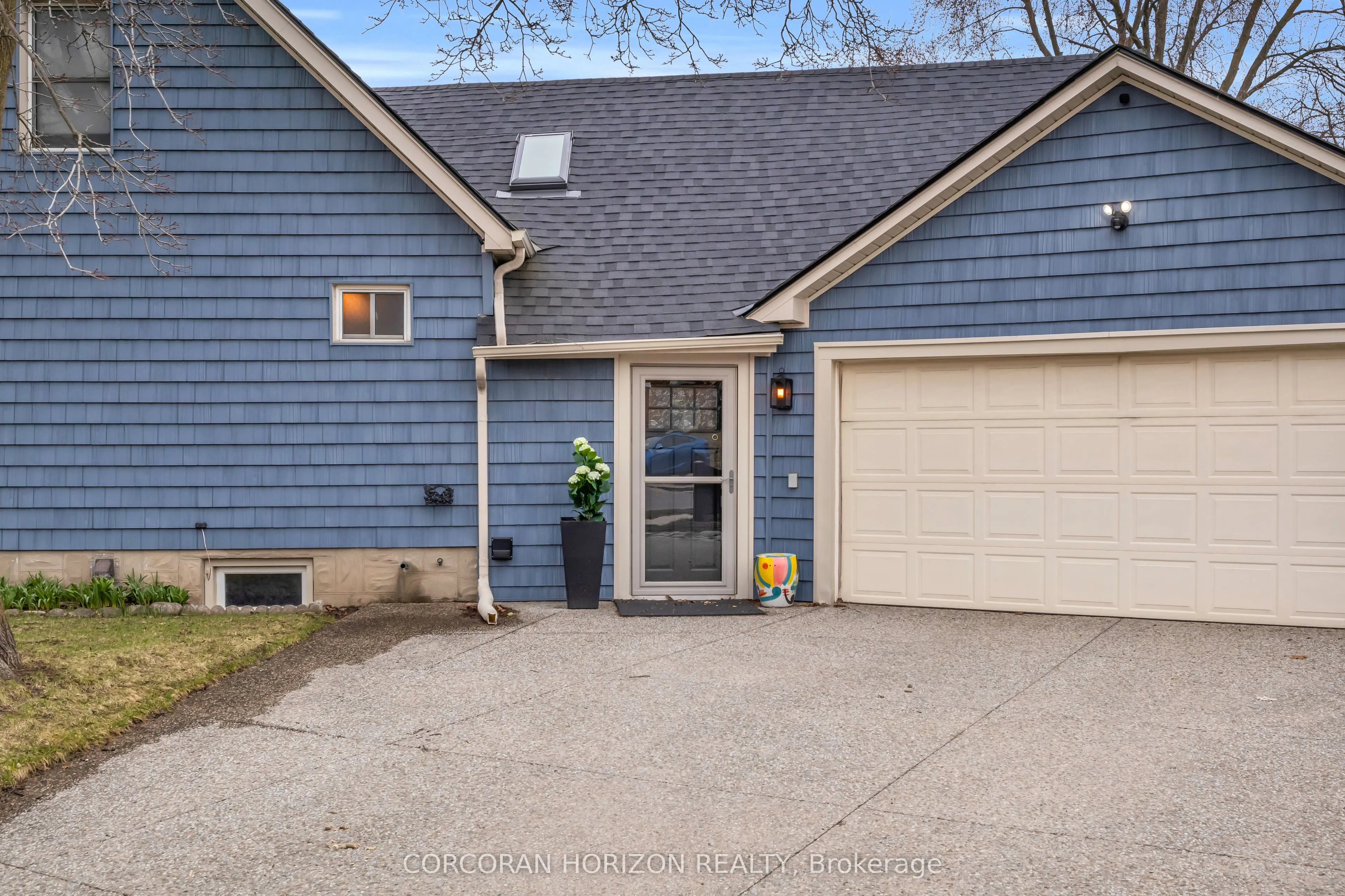 296 Weber Street E