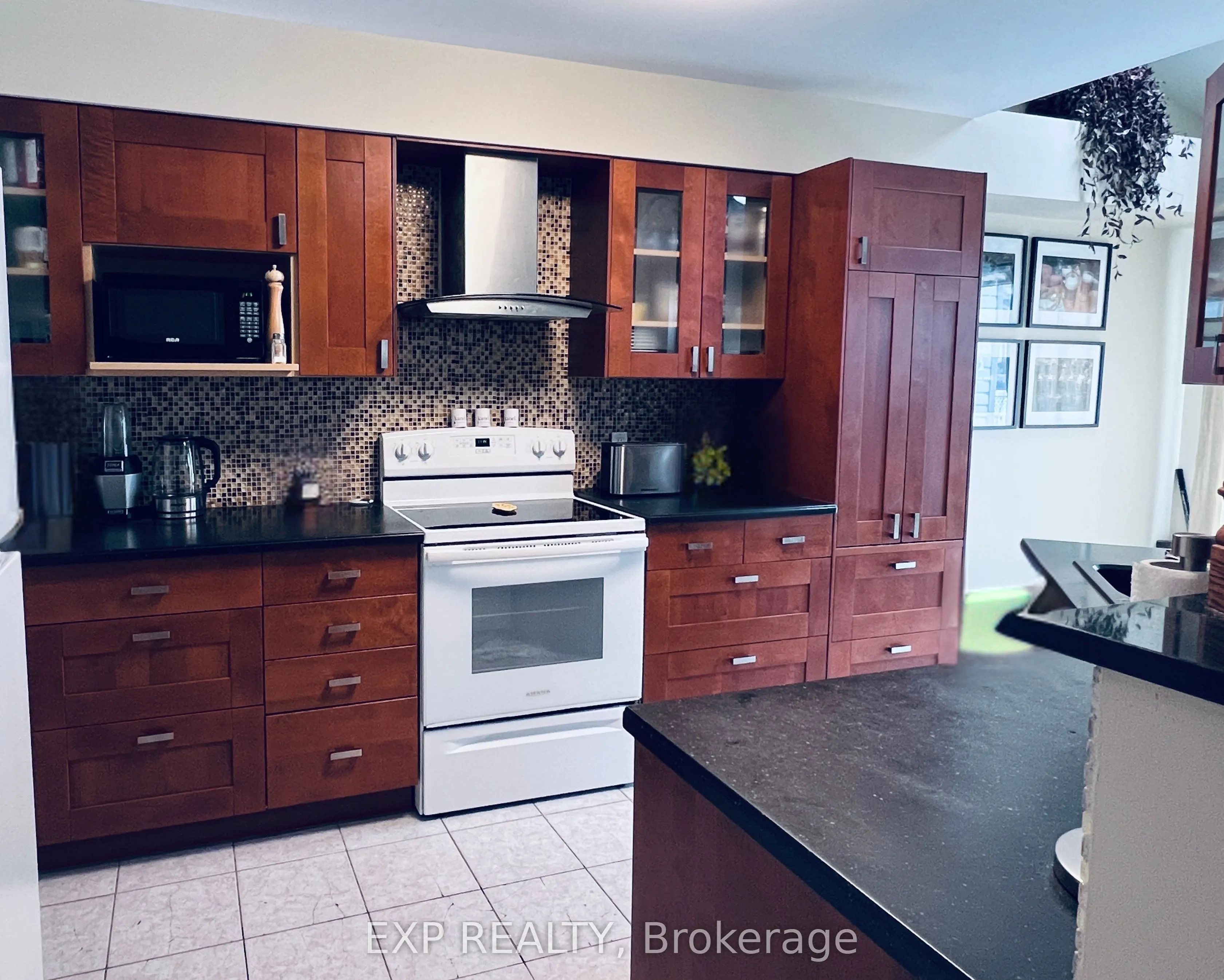 1741 Jobin Crescent