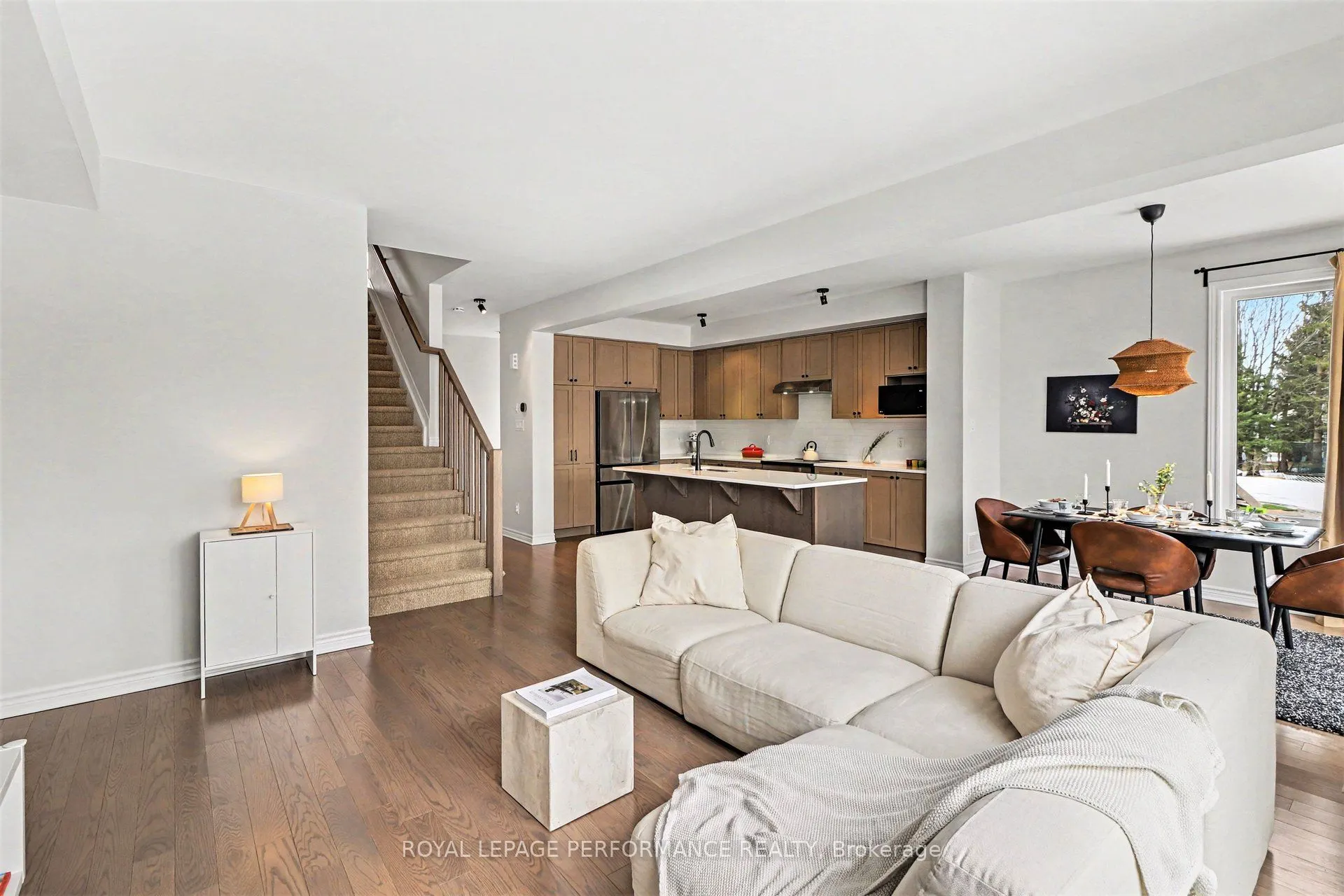 14 Academie Street