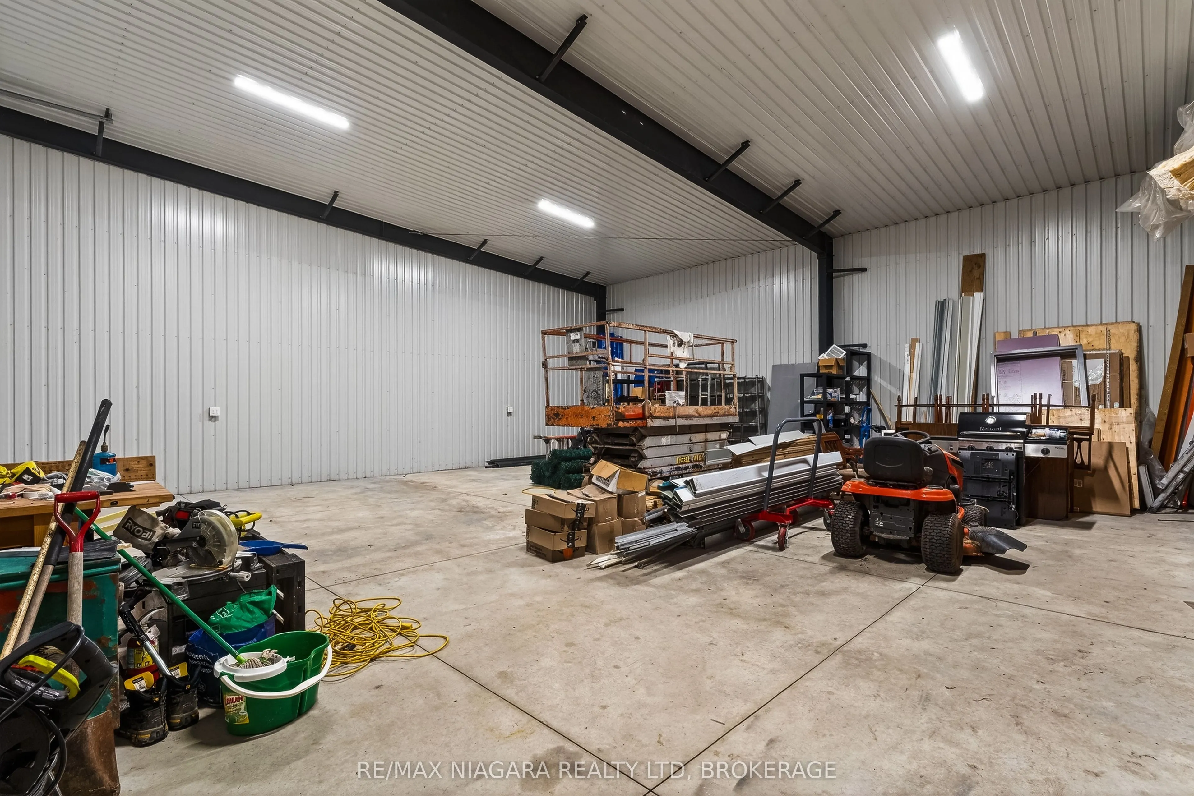 4284 Fly Road