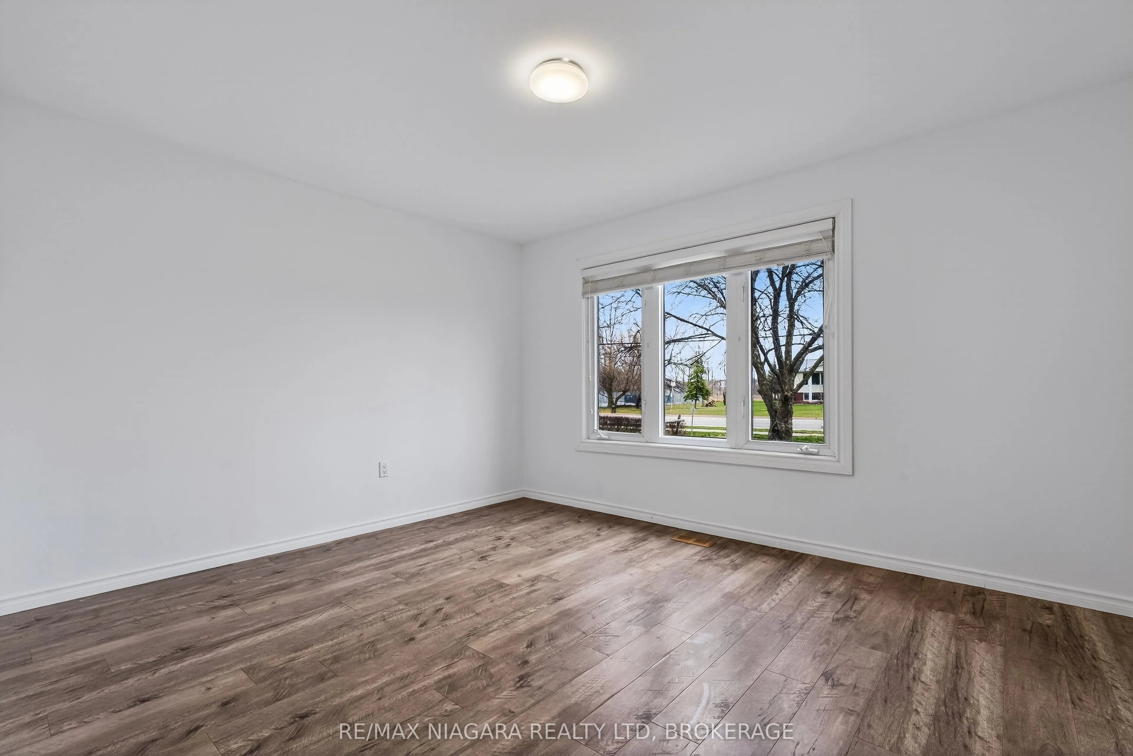 4284 Fly Road