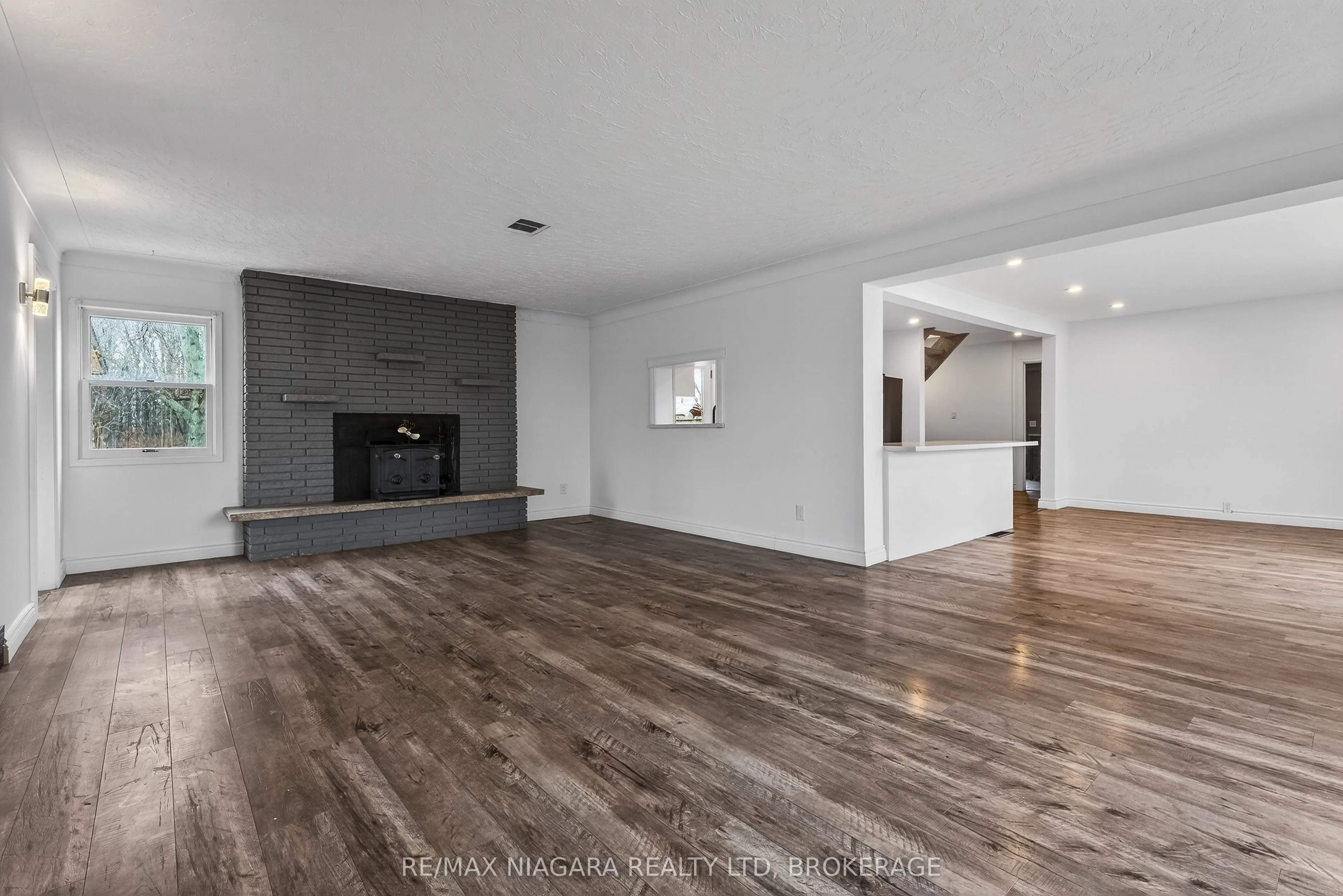 4284 Fly Road