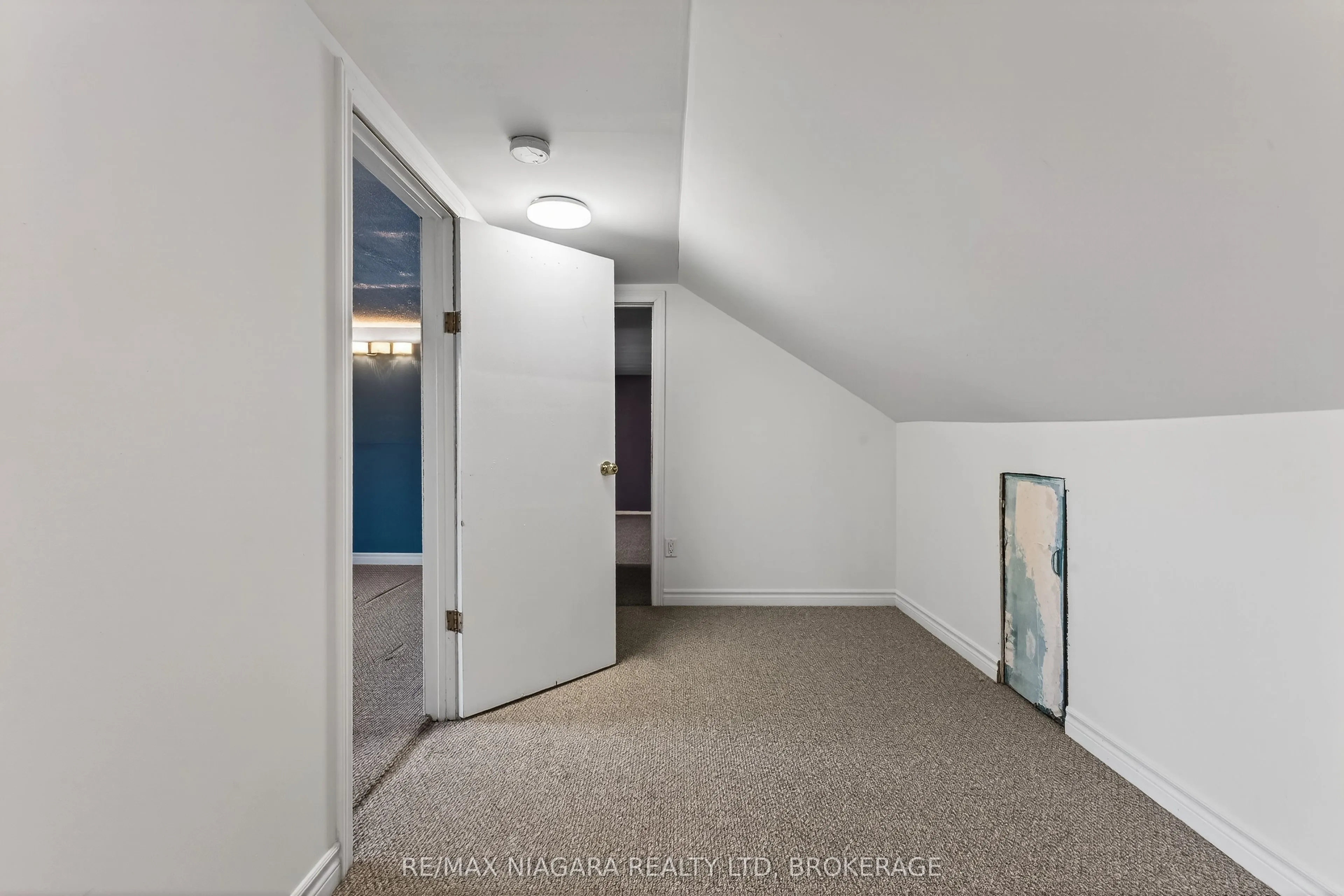 4284 Fly Road