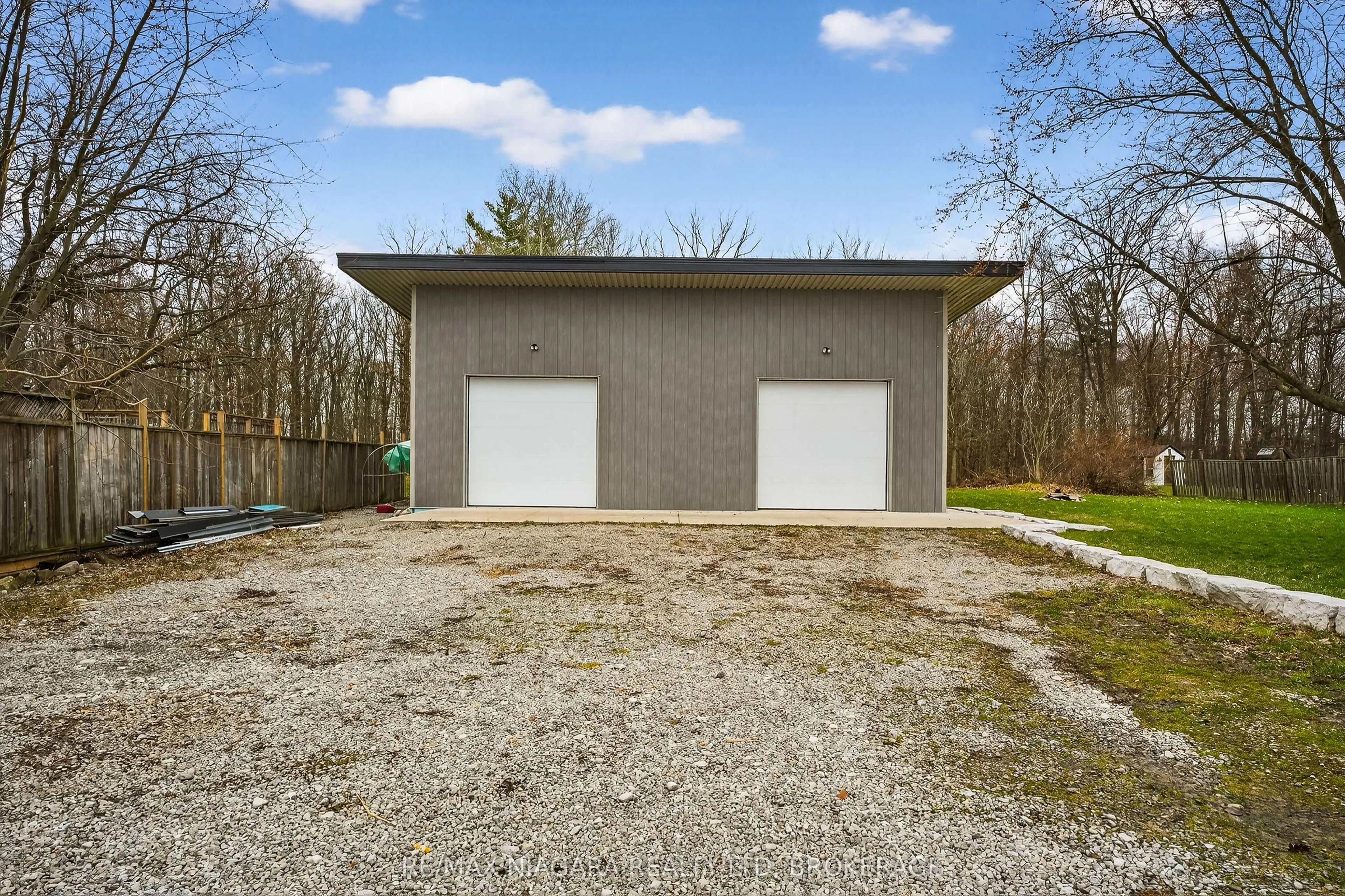 4284 Fly Road