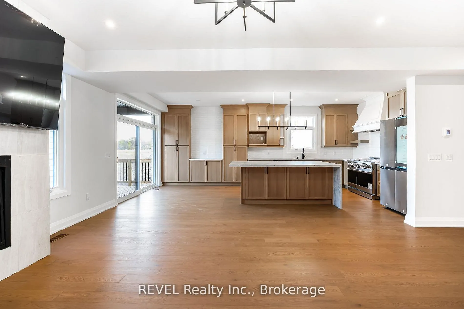 1186 UPPERS Lane