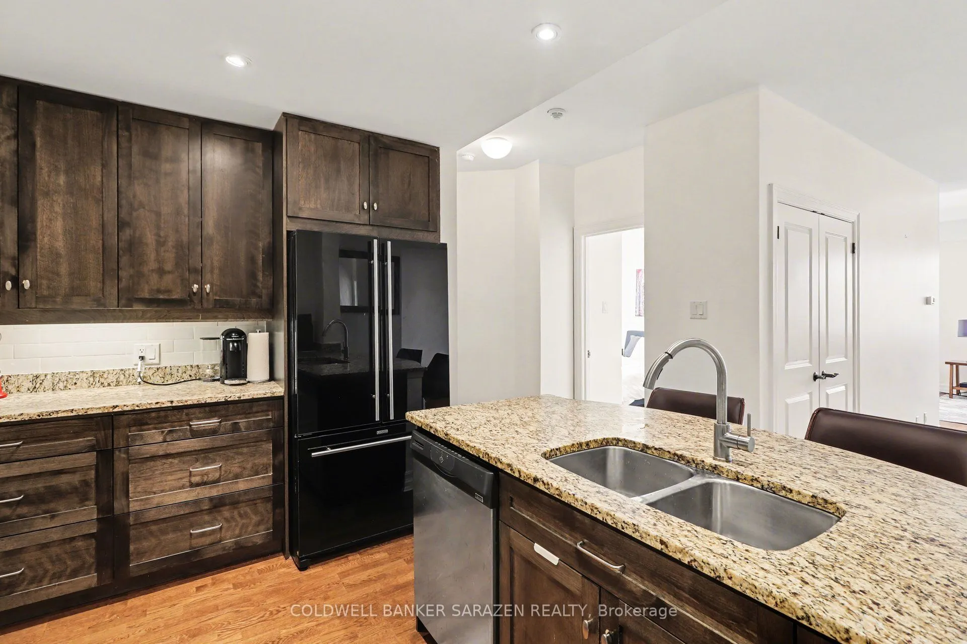 320 Mcleod Street #701
