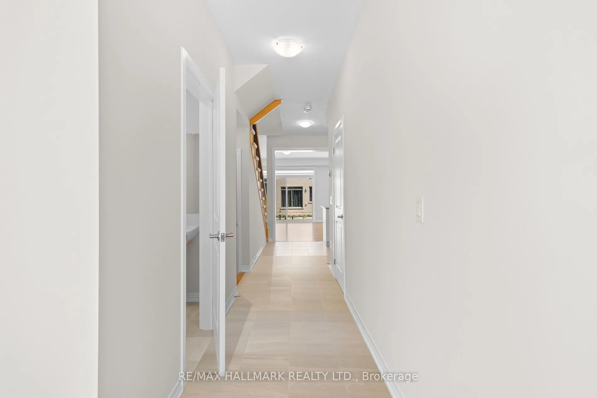 16 Crossmore Crescent